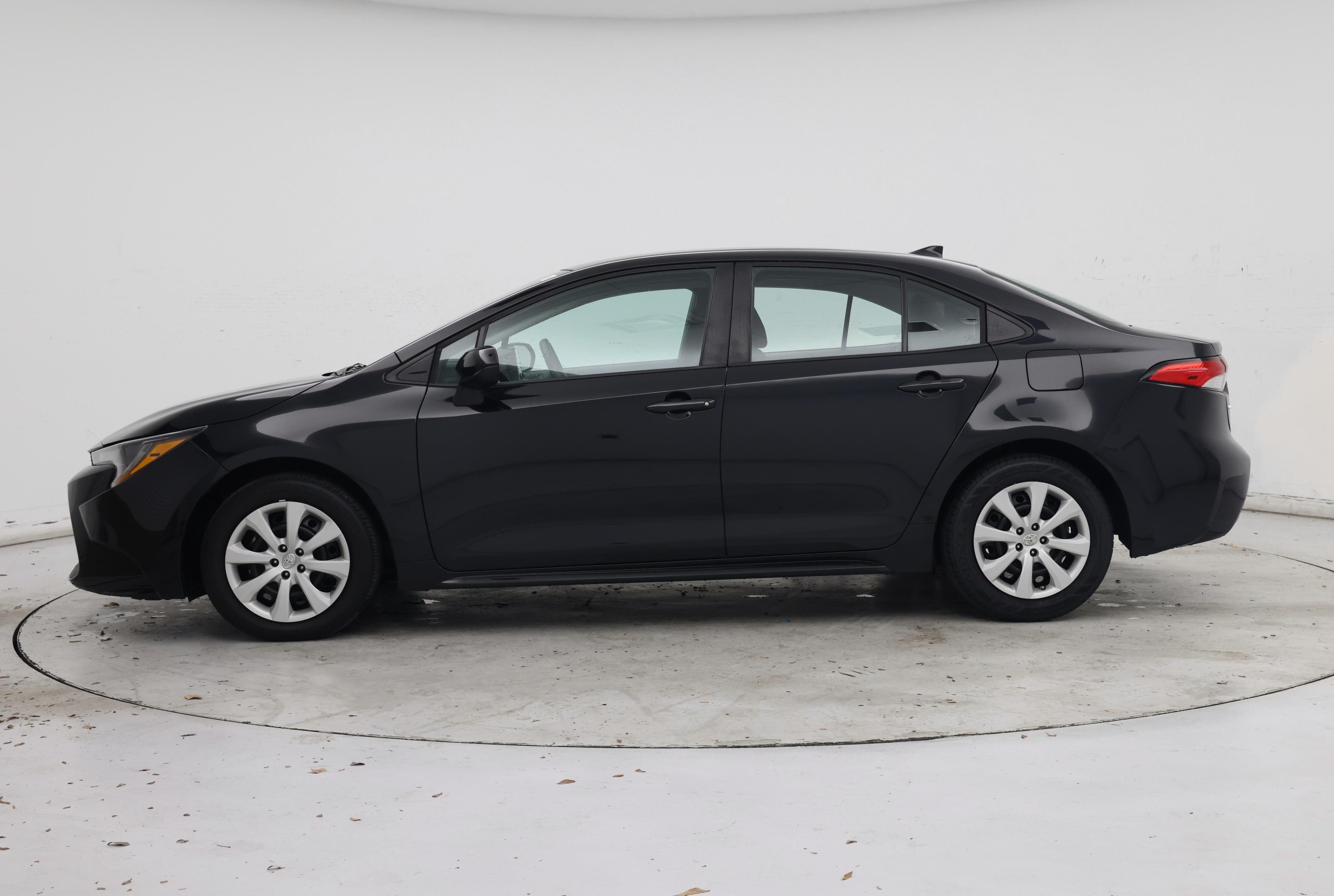 Thumbnail: 2022 Toyota Corolla - 3