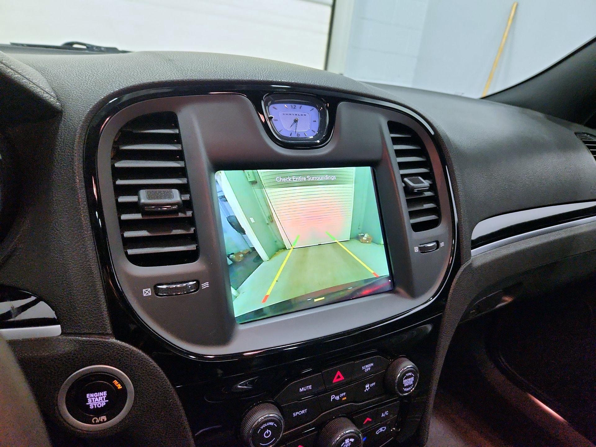 Thumbnail: 2023 Chrysler 300 - 15