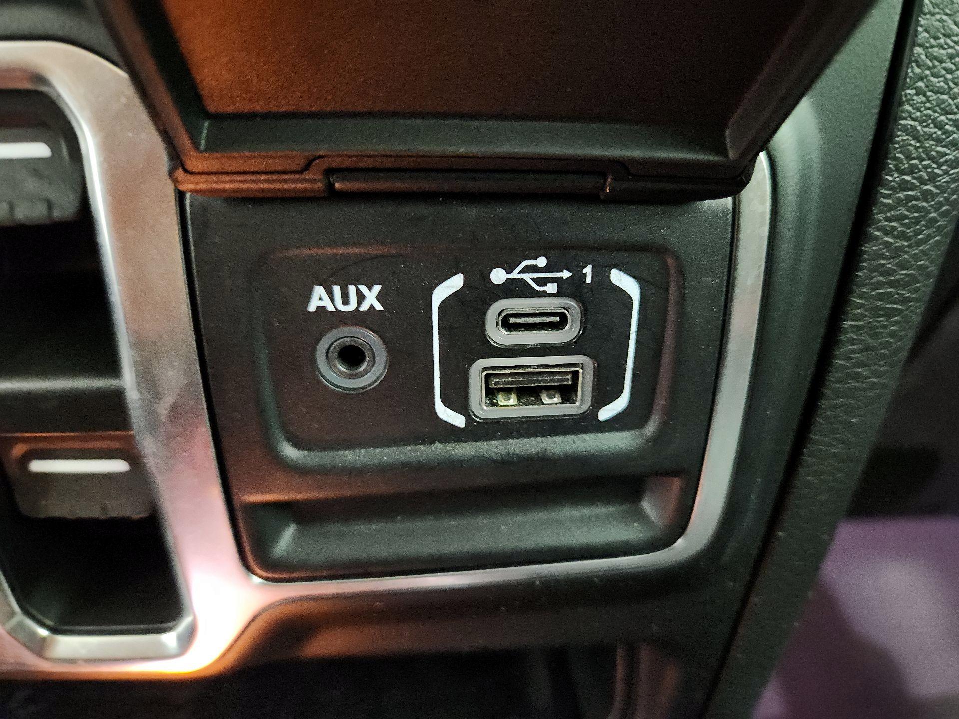 Thumbnail: 2023 Jeep Gladiator - 18