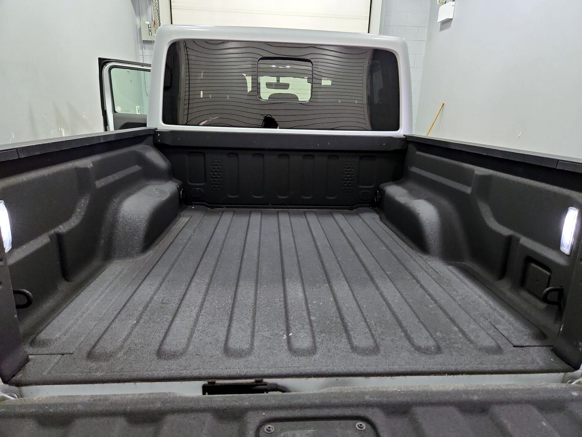 Thumbnail: 2023 Jeep Gladiator - 20