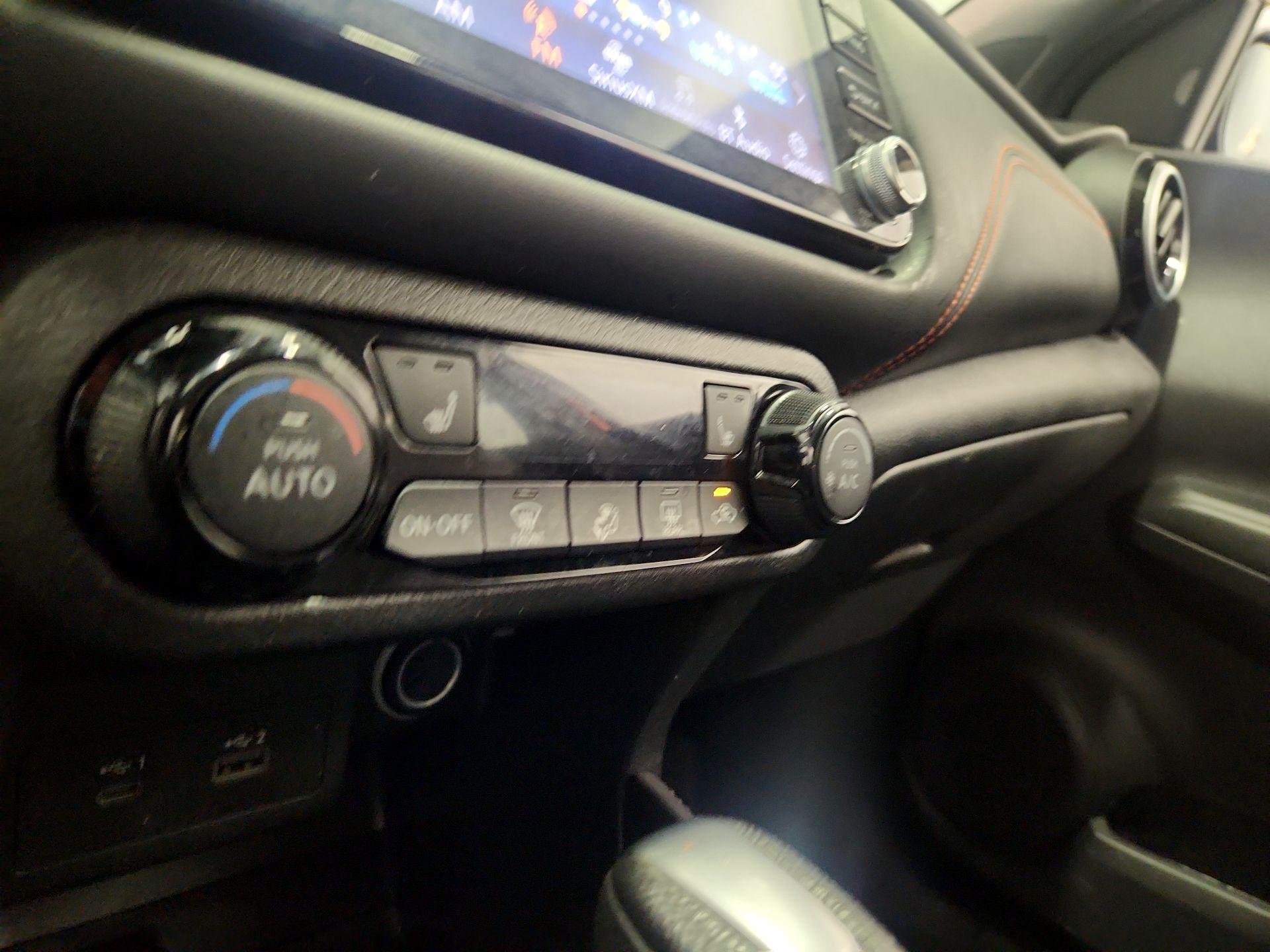 Thumbnail: 2021 Nissan Kicks - 16