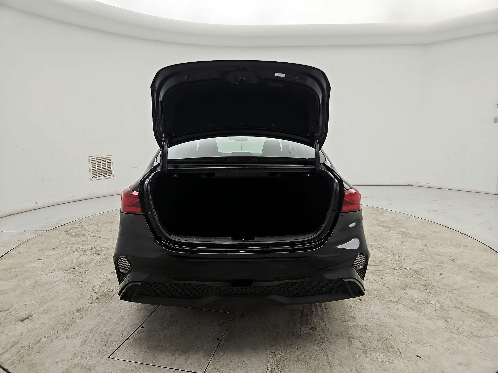 Thumbnail: 2024 Kia Forte - 20