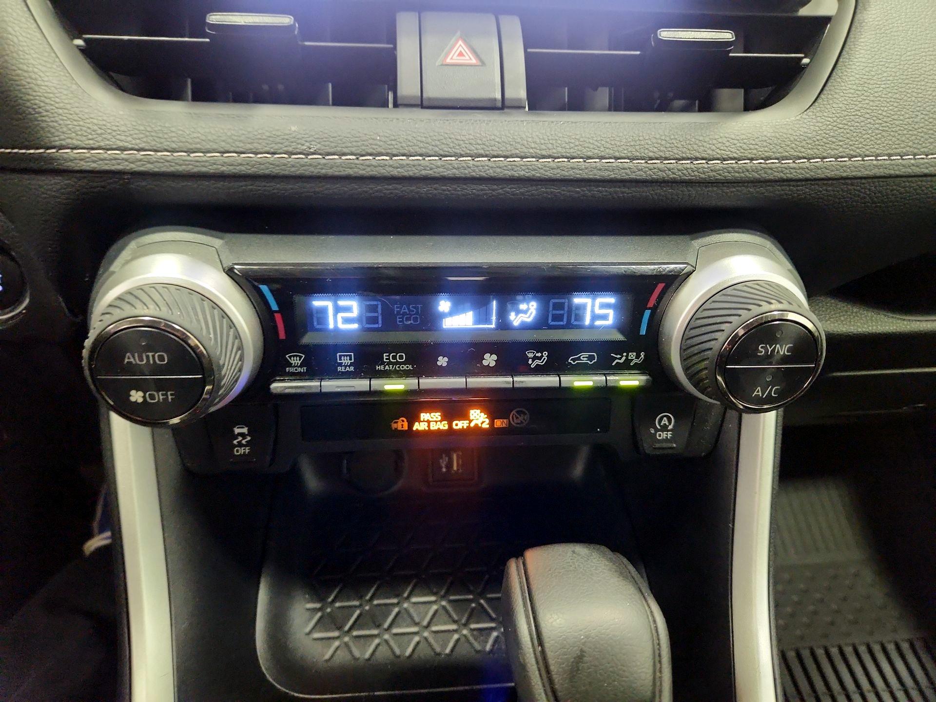 Thumbnail: 2025 Toyota RAV4 - 16