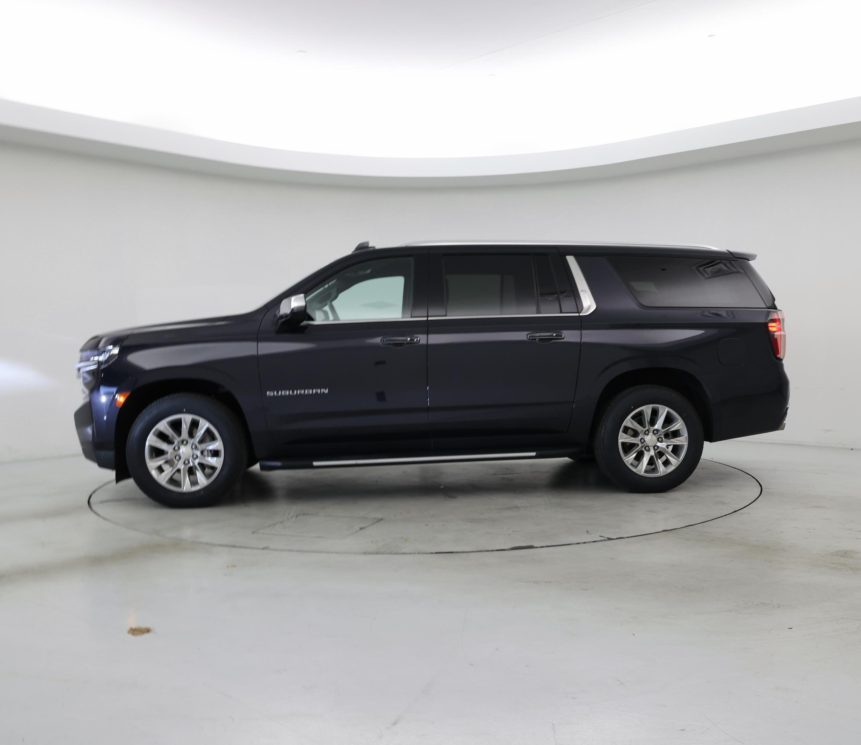 Thumbnail: 2023 Chevrolet Suburban - 3