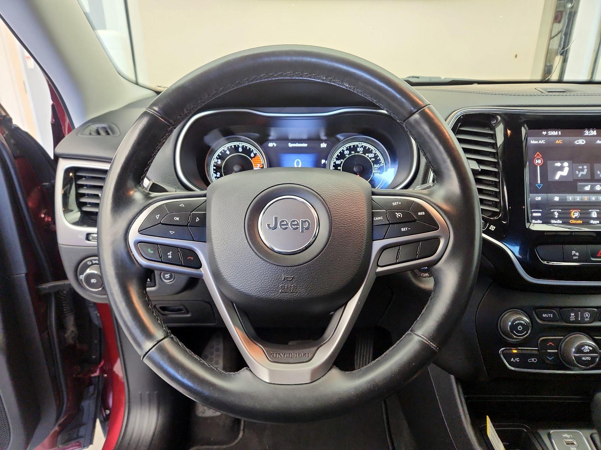 Thumbnail: 2019 Jeep Cherokee - 10