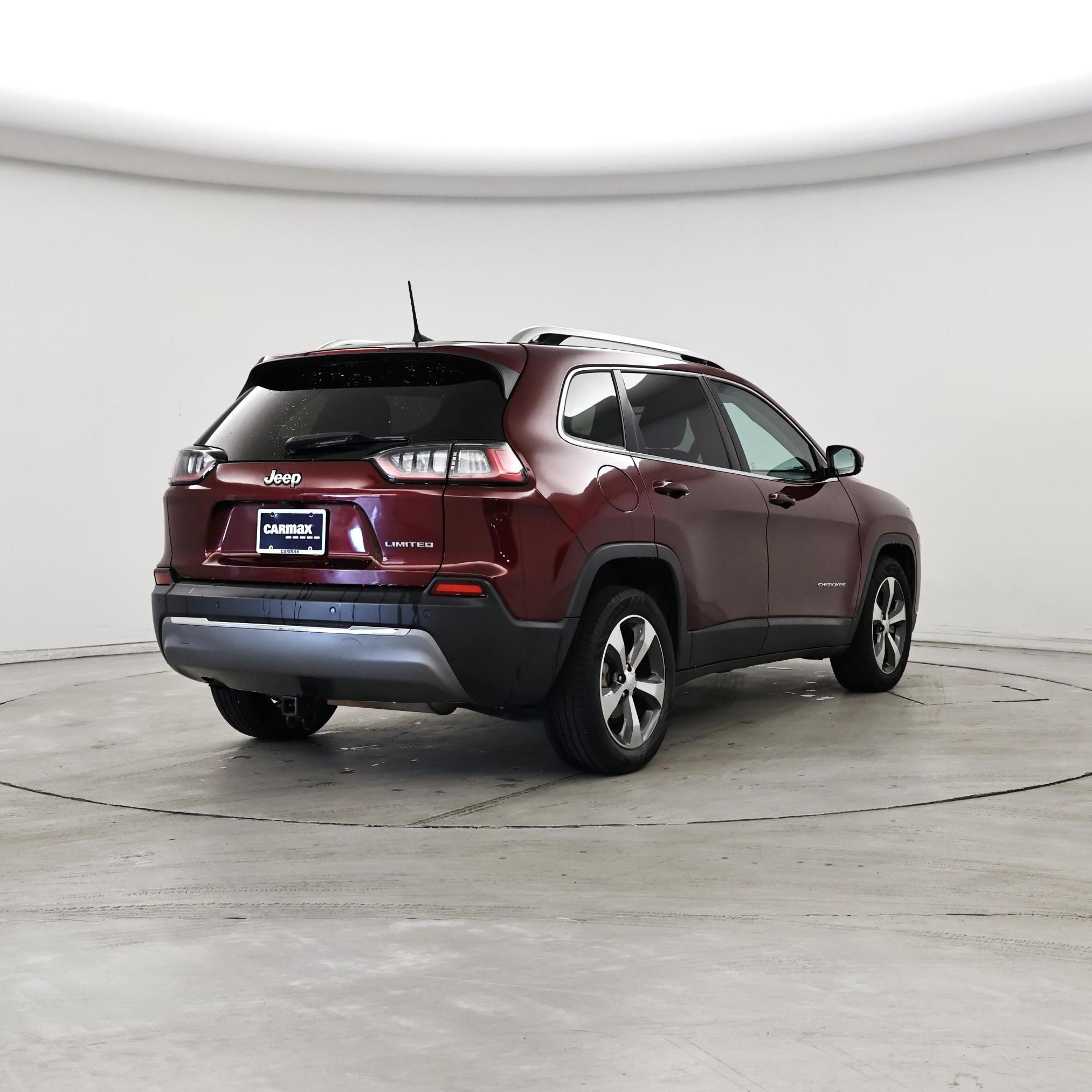 Thumbnail: 2019 Jeep Cherokee - 8
