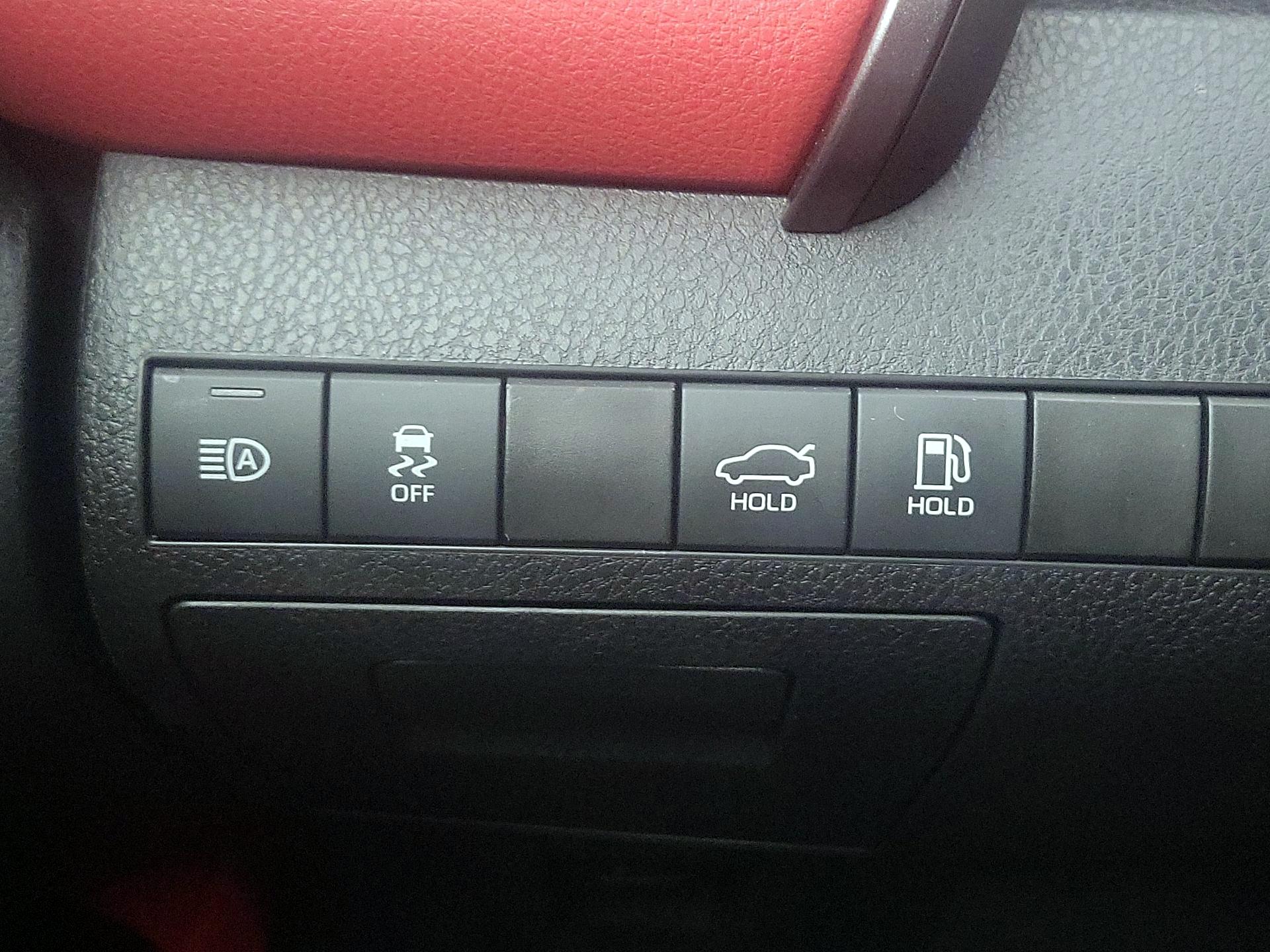 Thumbnail: 2019 Toyota Camry - 13