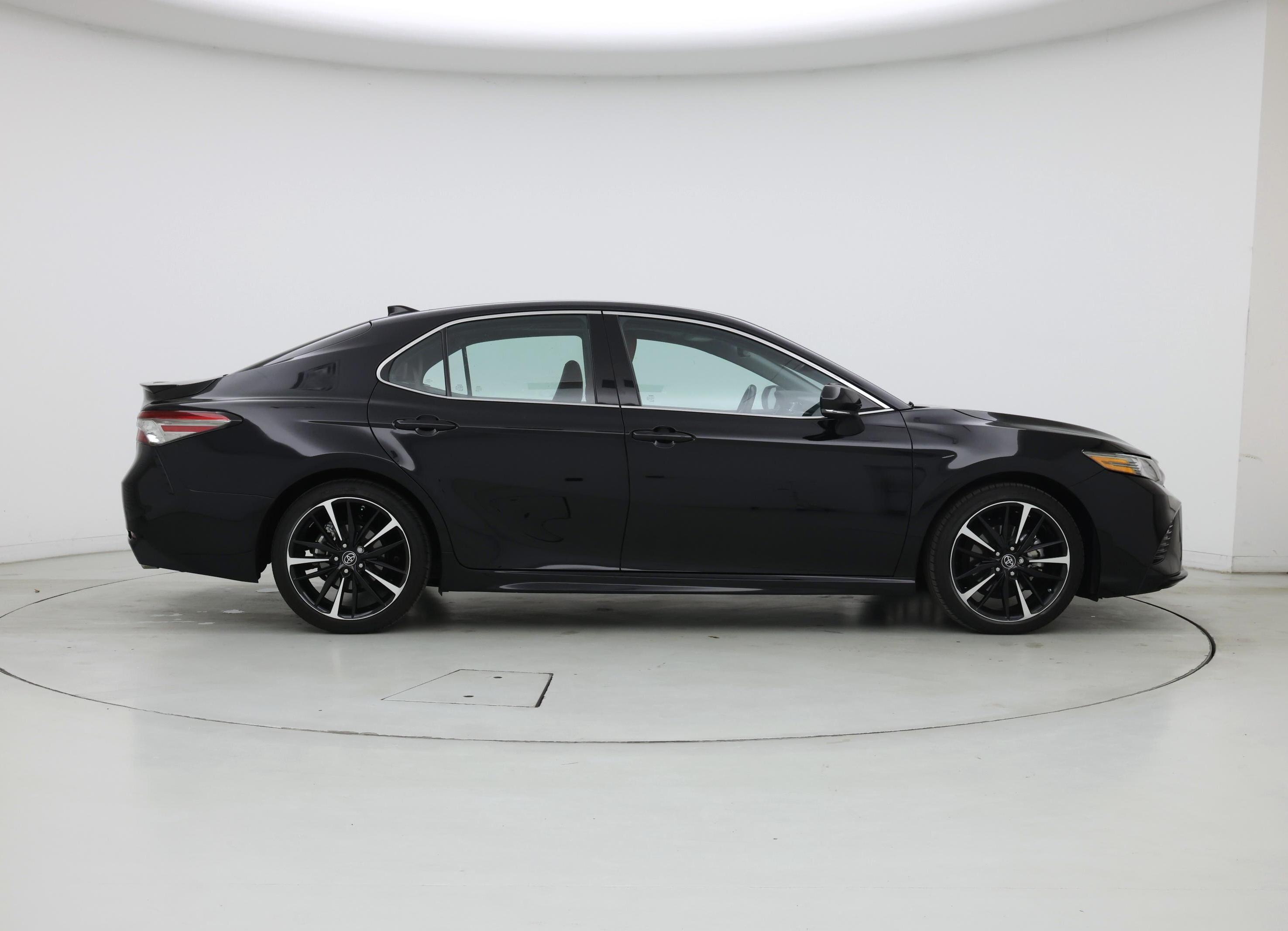 Thumbnail: 2019 Toyota Camry - 7