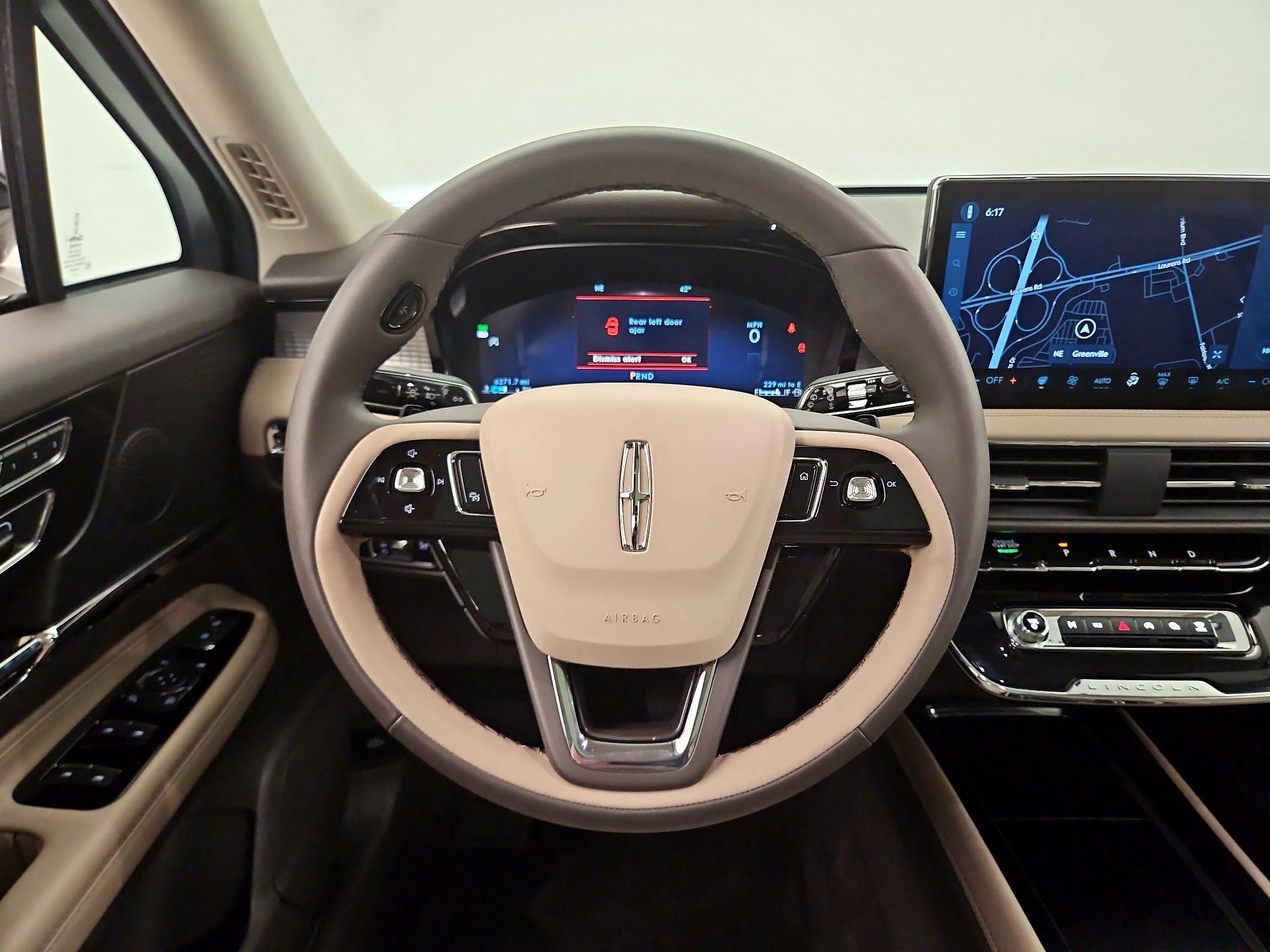 Thumbnail: 2024 Lincoln Corsair - 10