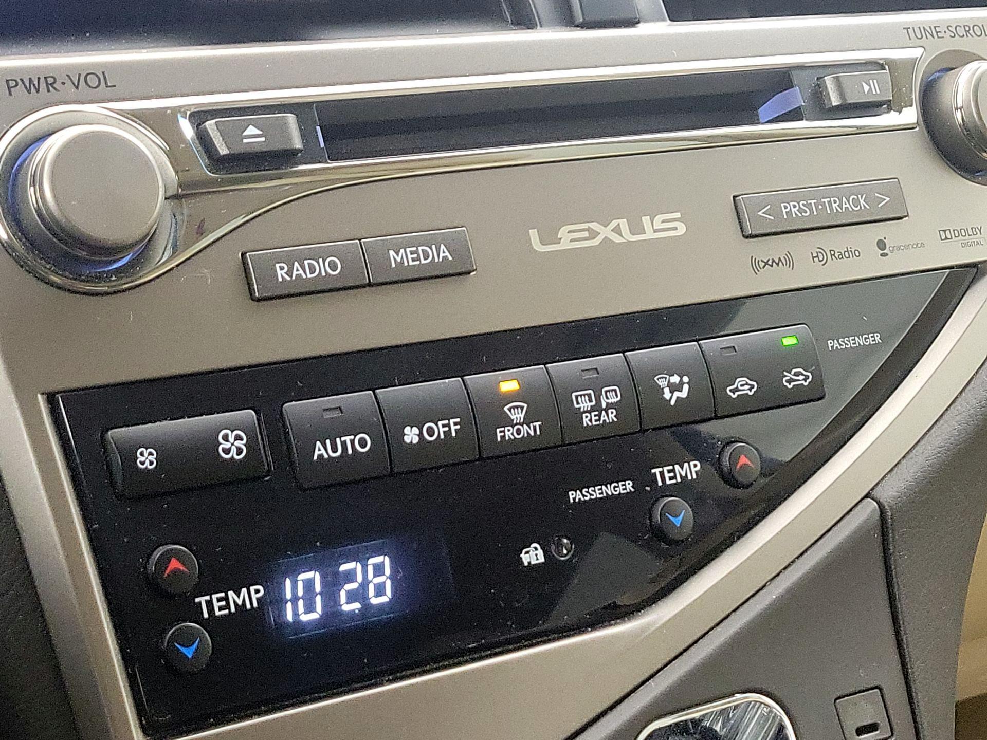 Thumbnail: 2015 Lexus RX - 17