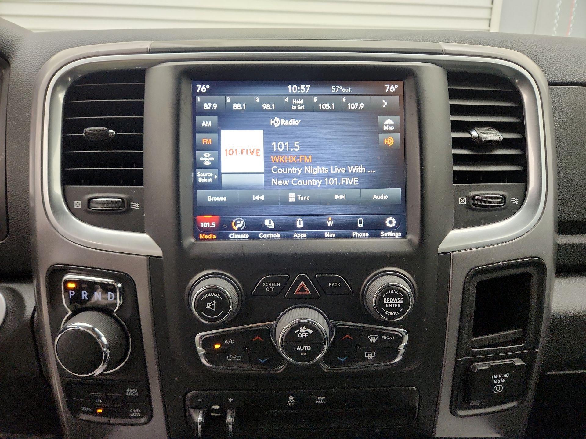 Thumbnail: 2023 RAM 1500 Classic - 16