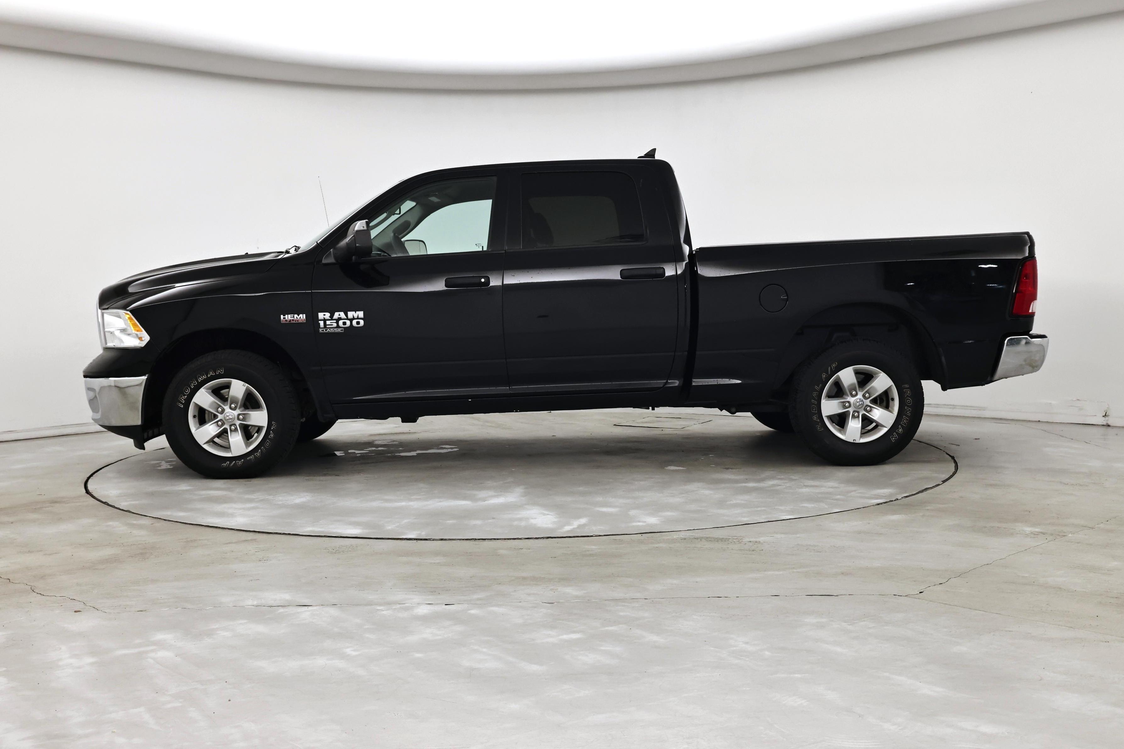 Thumbnail: 2023 RAM 1500 Classic - 3