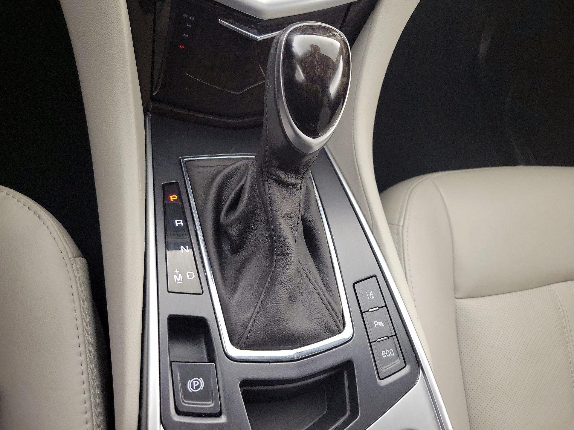 Thumbnail: 2015 Cadillac SRX - 18