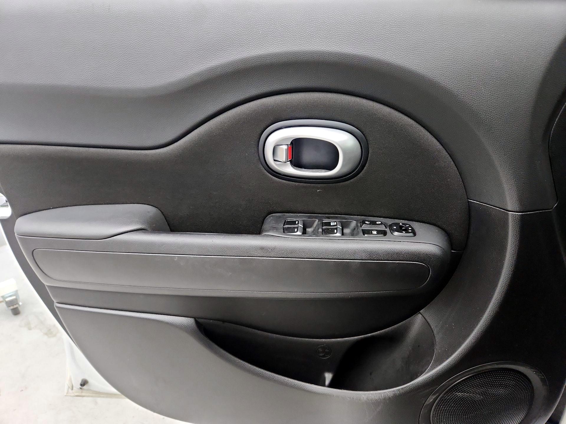 Thumbnail: 2019 Kia Soul - 12