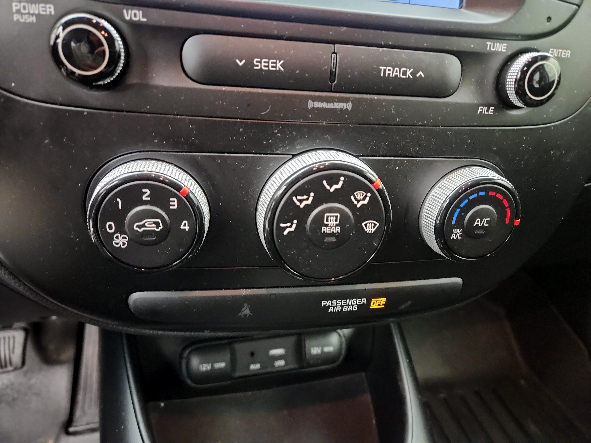 Thumbnail: 2019 Kia Soul - 16