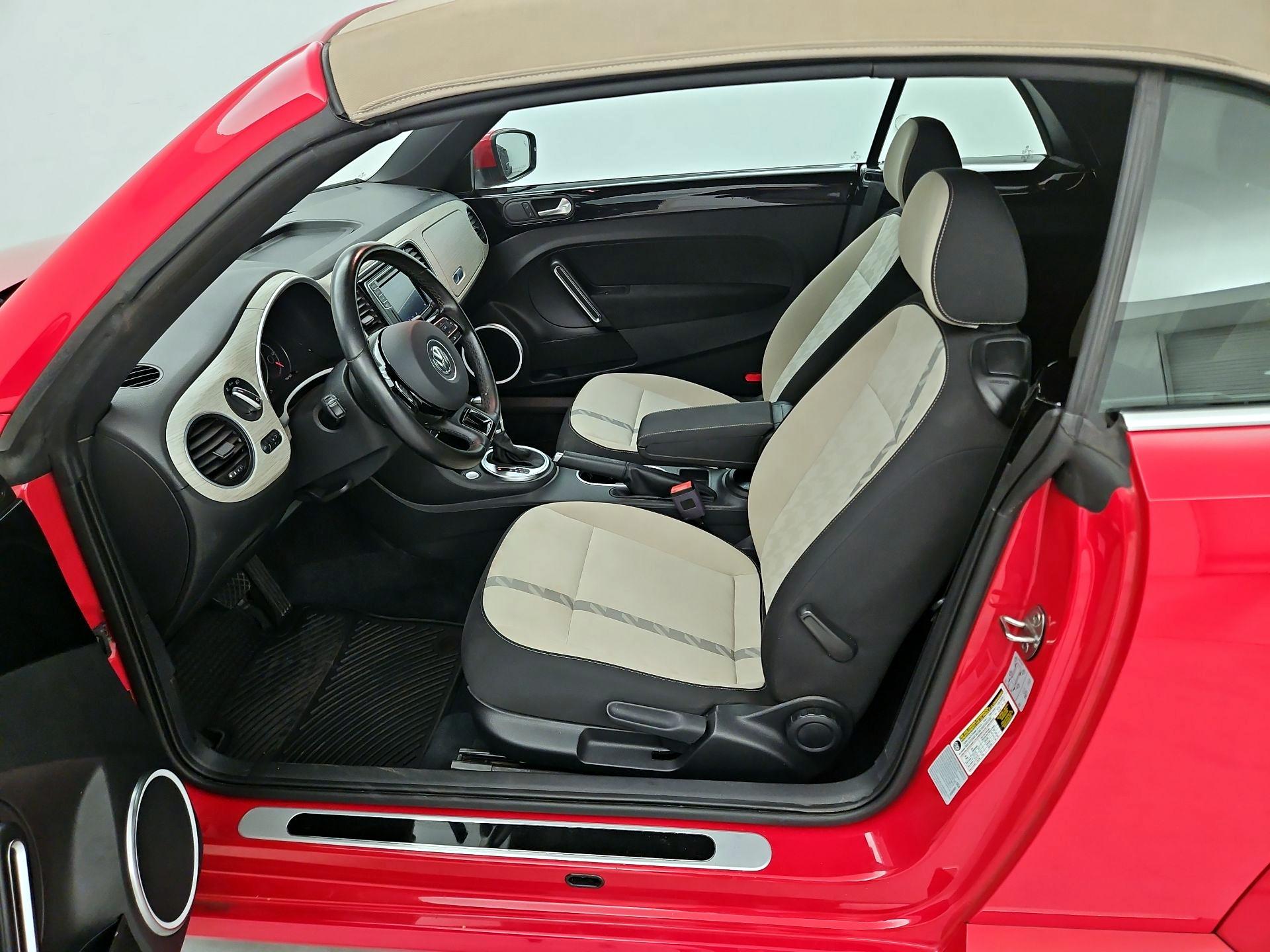 Thumbnail: 2018 Volkswagen Beetle - 11