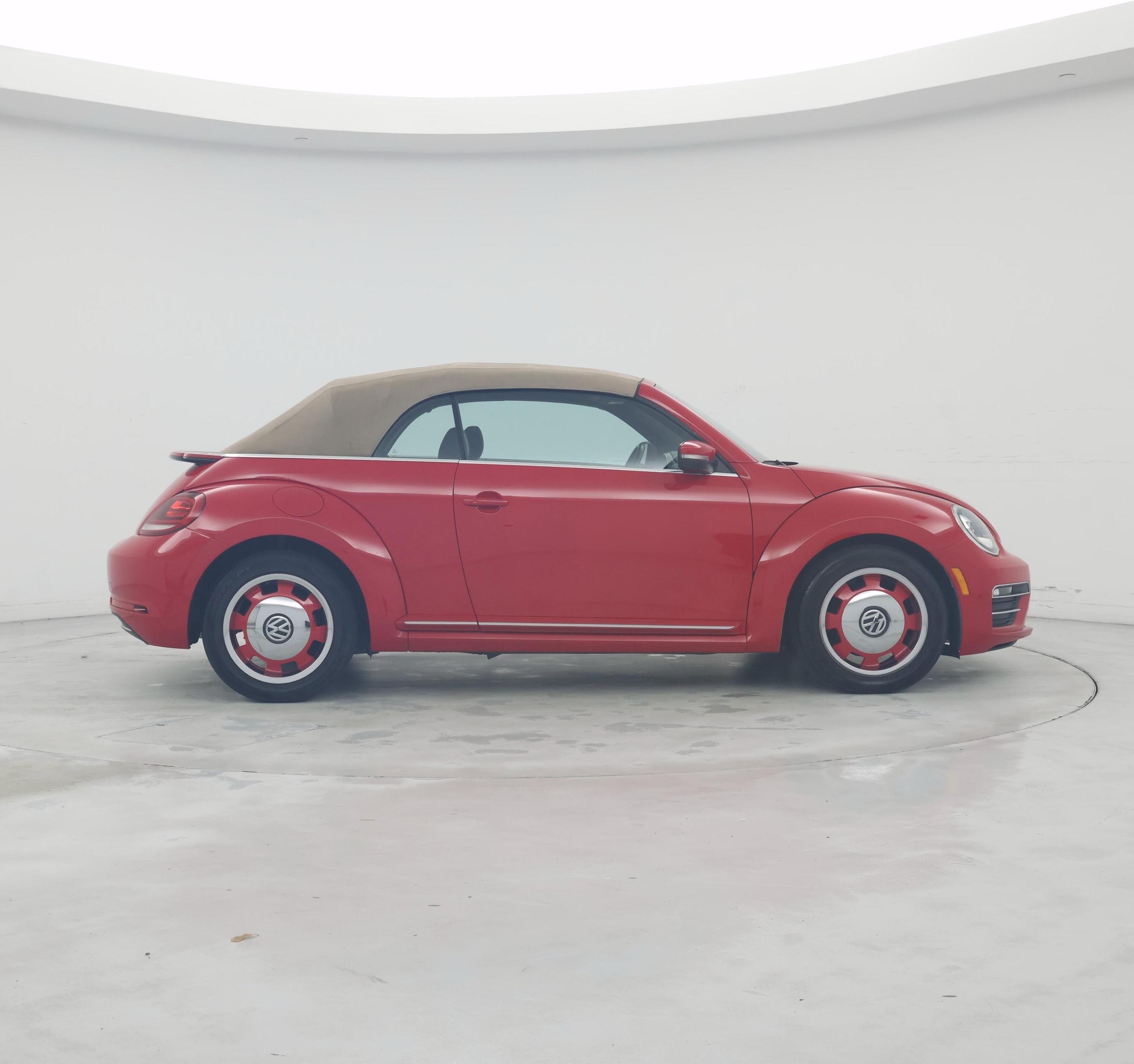 Thumbnail: 2018 Volkswagen Beetle - 7