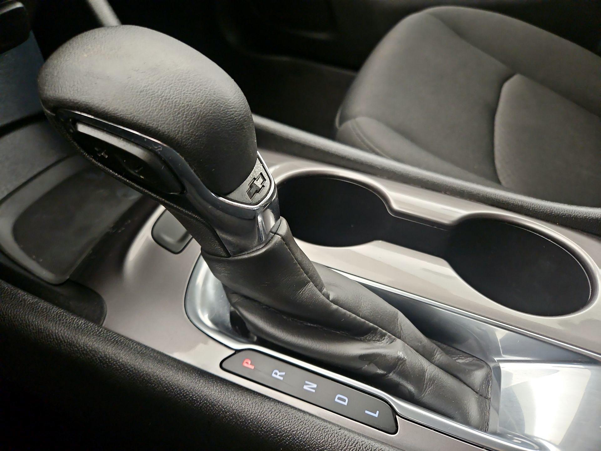 Thumbnail: 2021 Chevrolet Malibu - 17