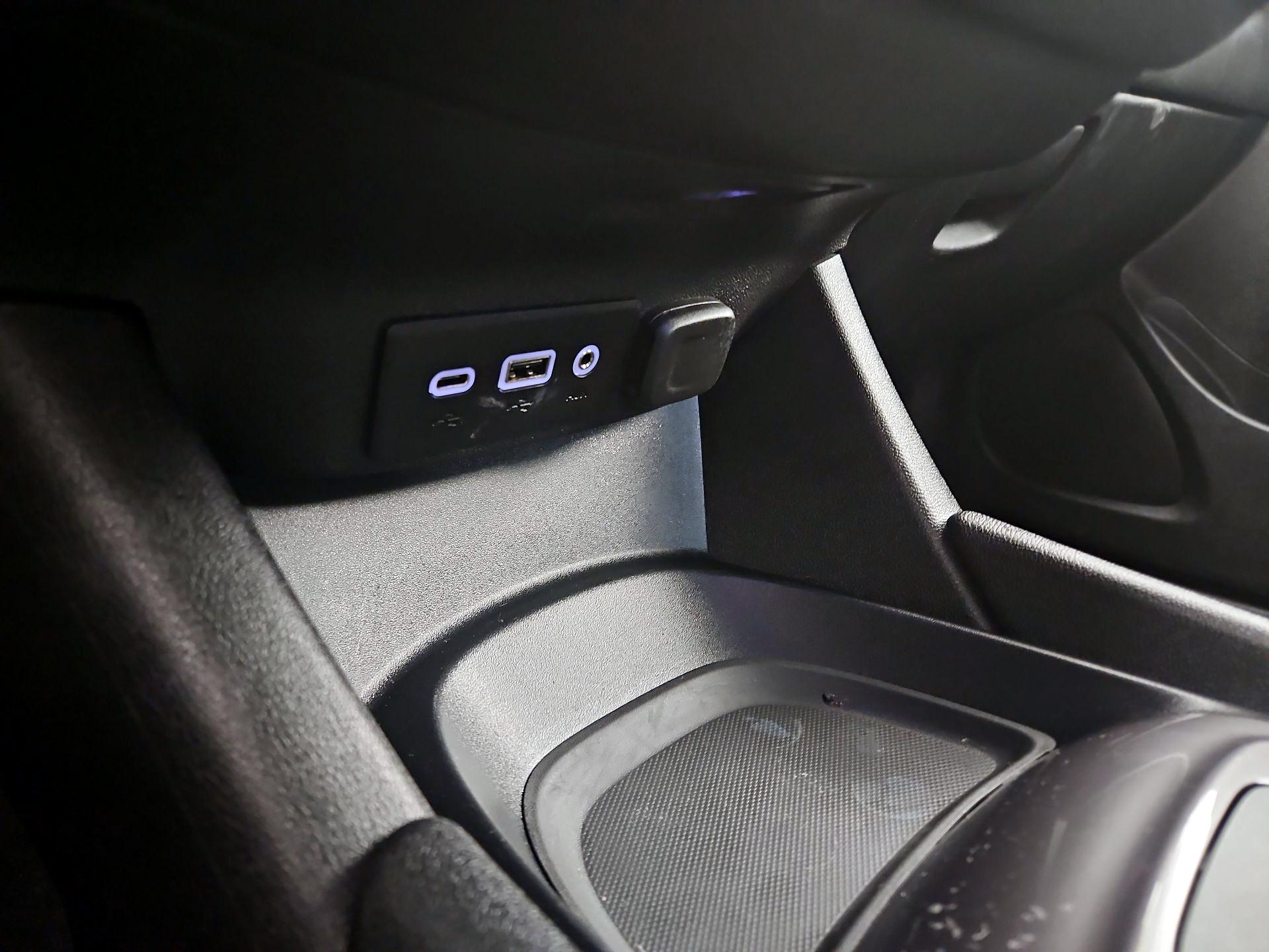 Thumbnail: 2021 Chevrolet Malibu - 18