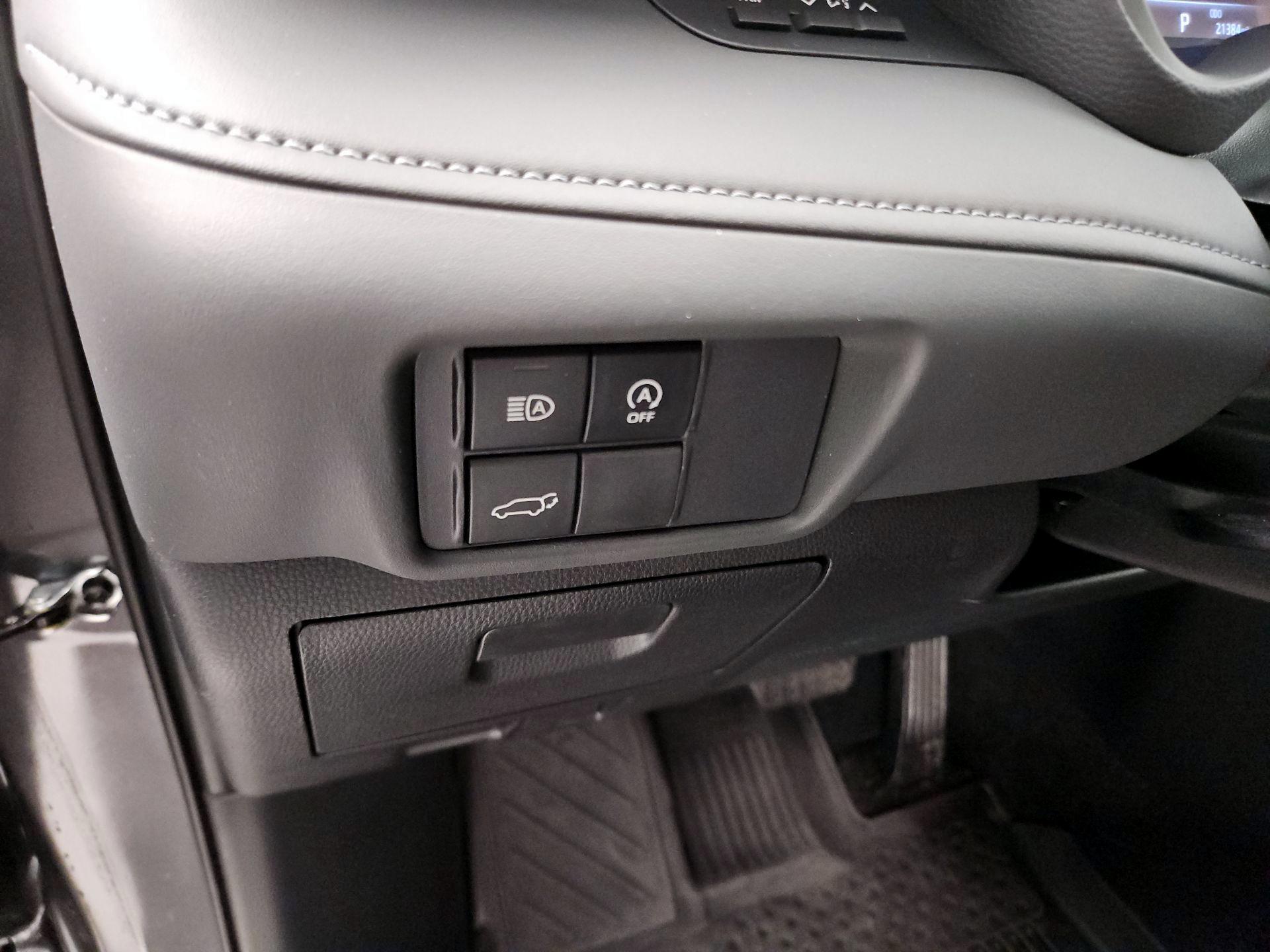 Thumbnail: 2024 Toyota Highlander - 13