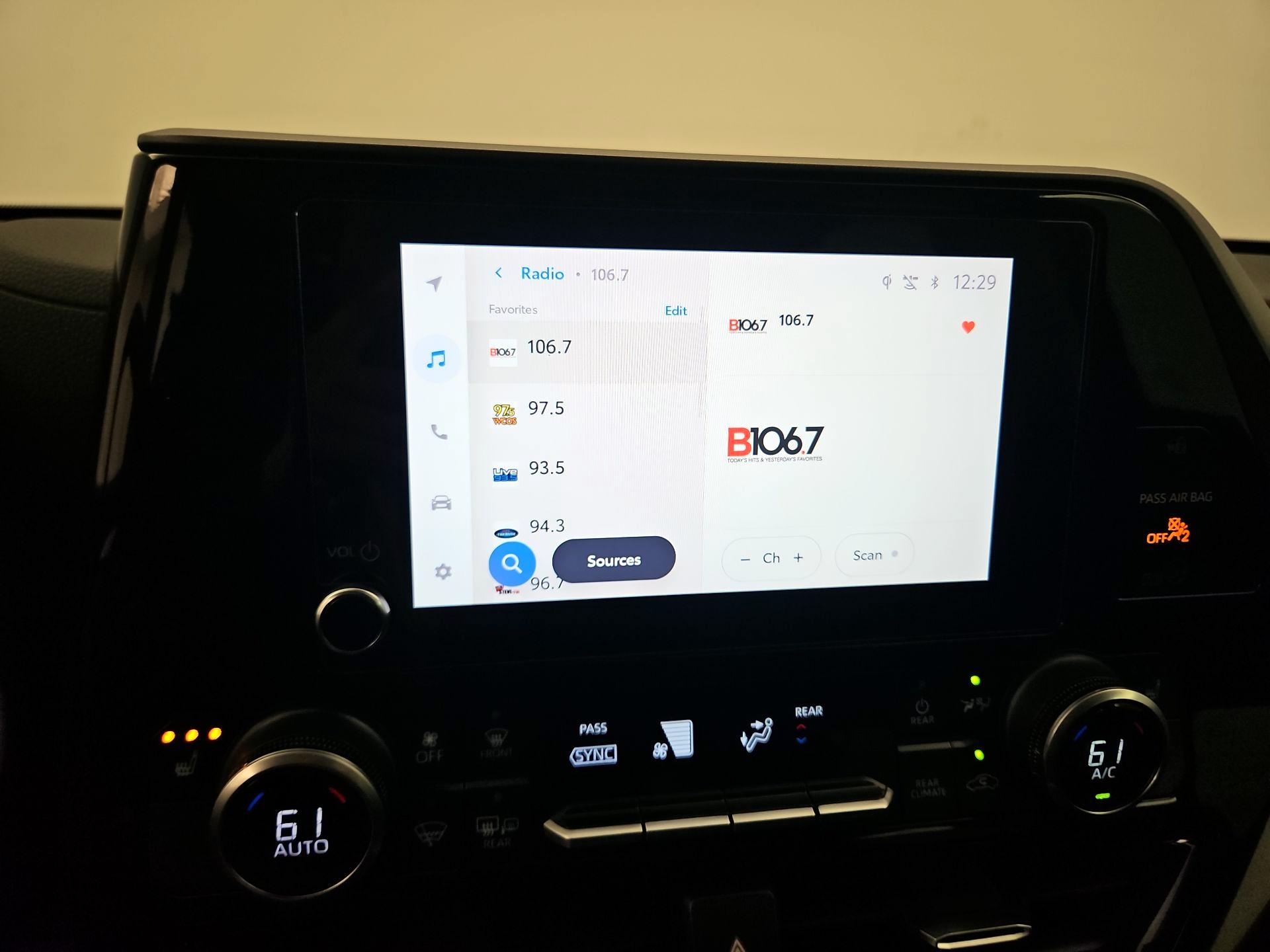 Thumbnail: 2024 Toyota Highlander - 15