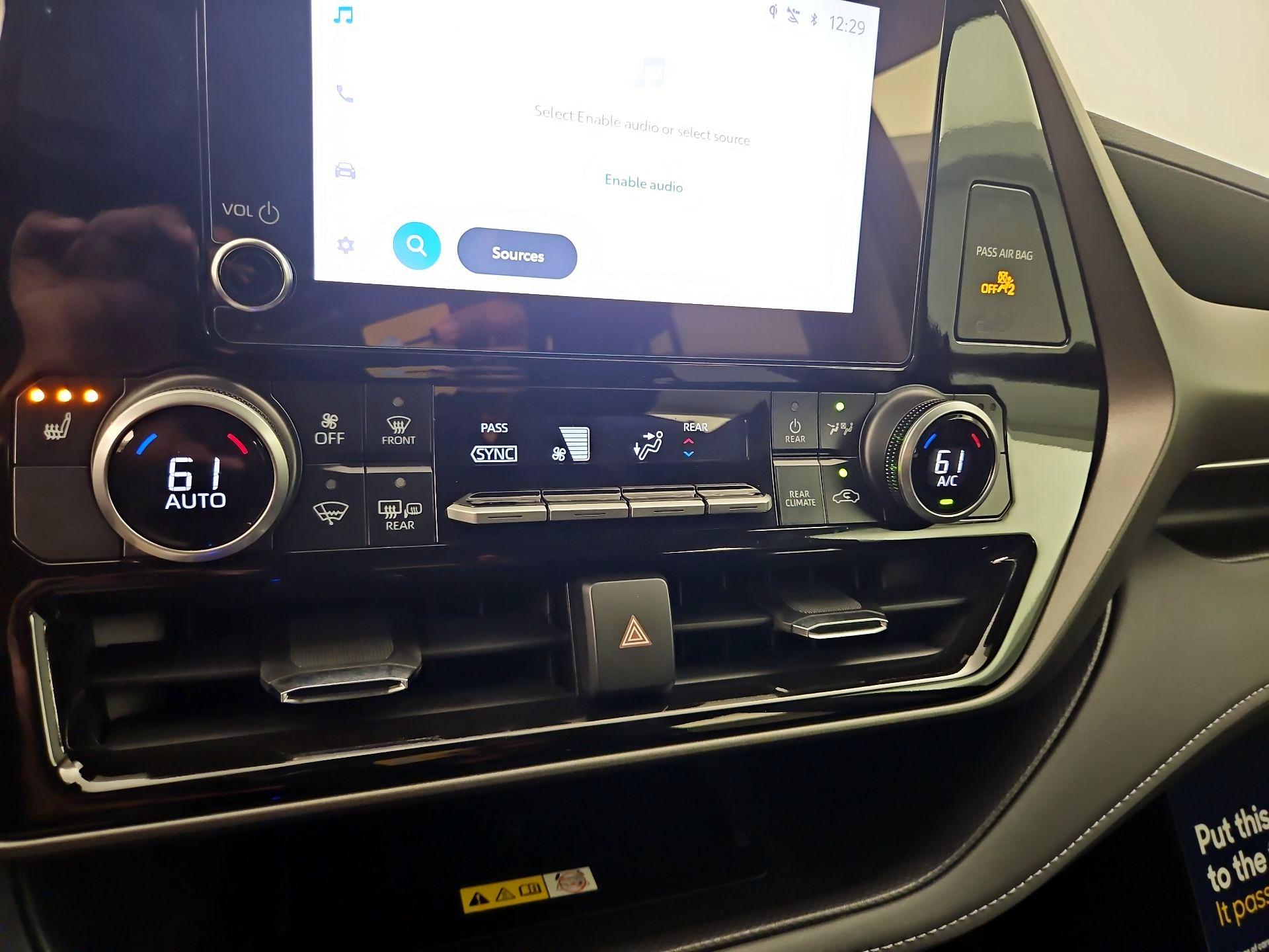 Thumbnail: 2024 Toyota Highlander - 16