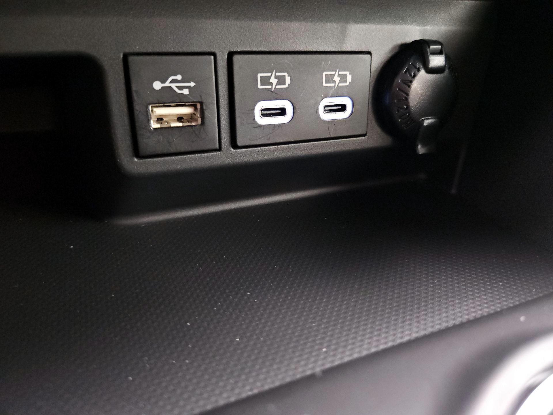 Thumbnail: 2024 Toyota Highlander - 18