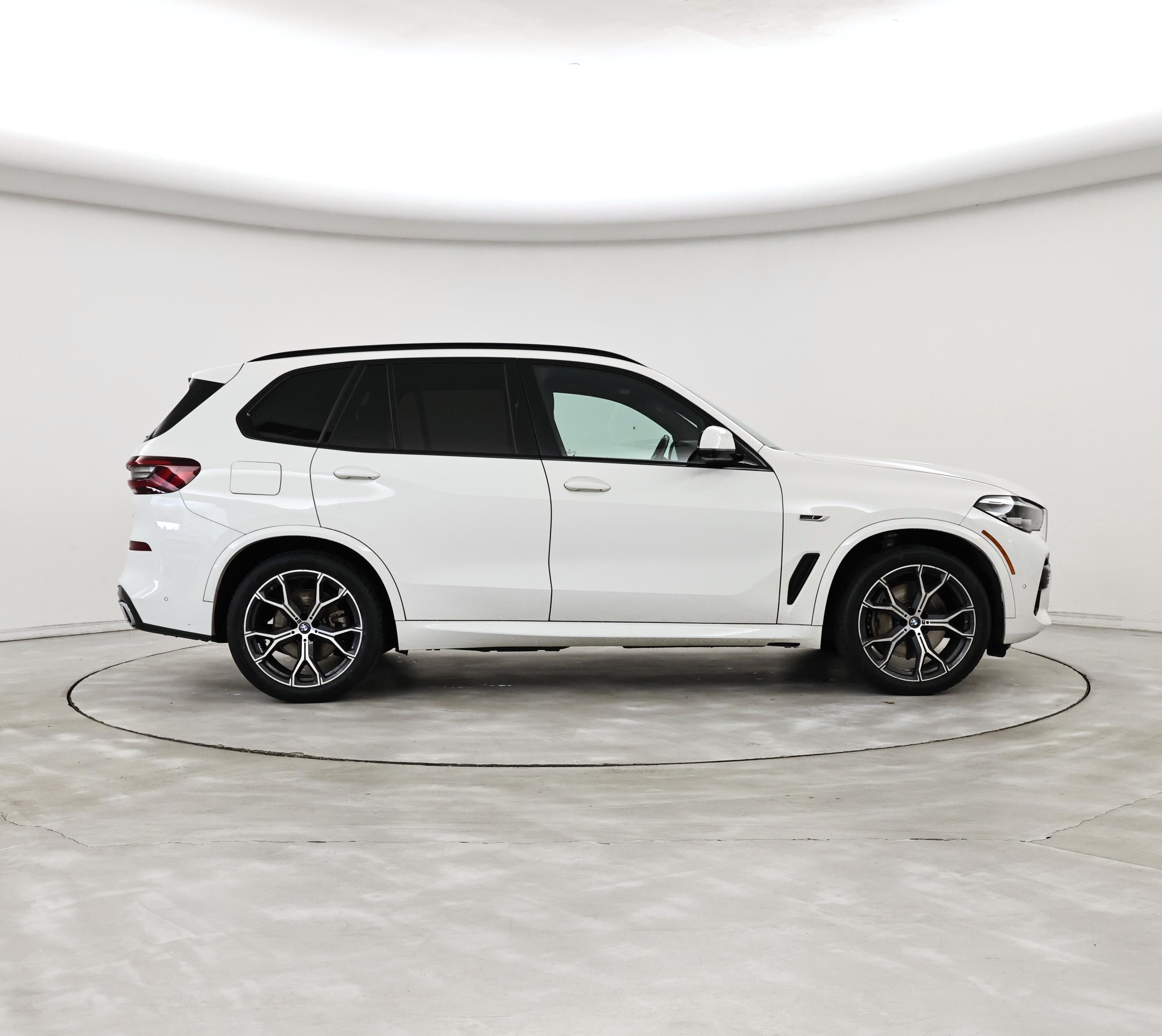 Thumbnail: 2022 BMW X5 - 7