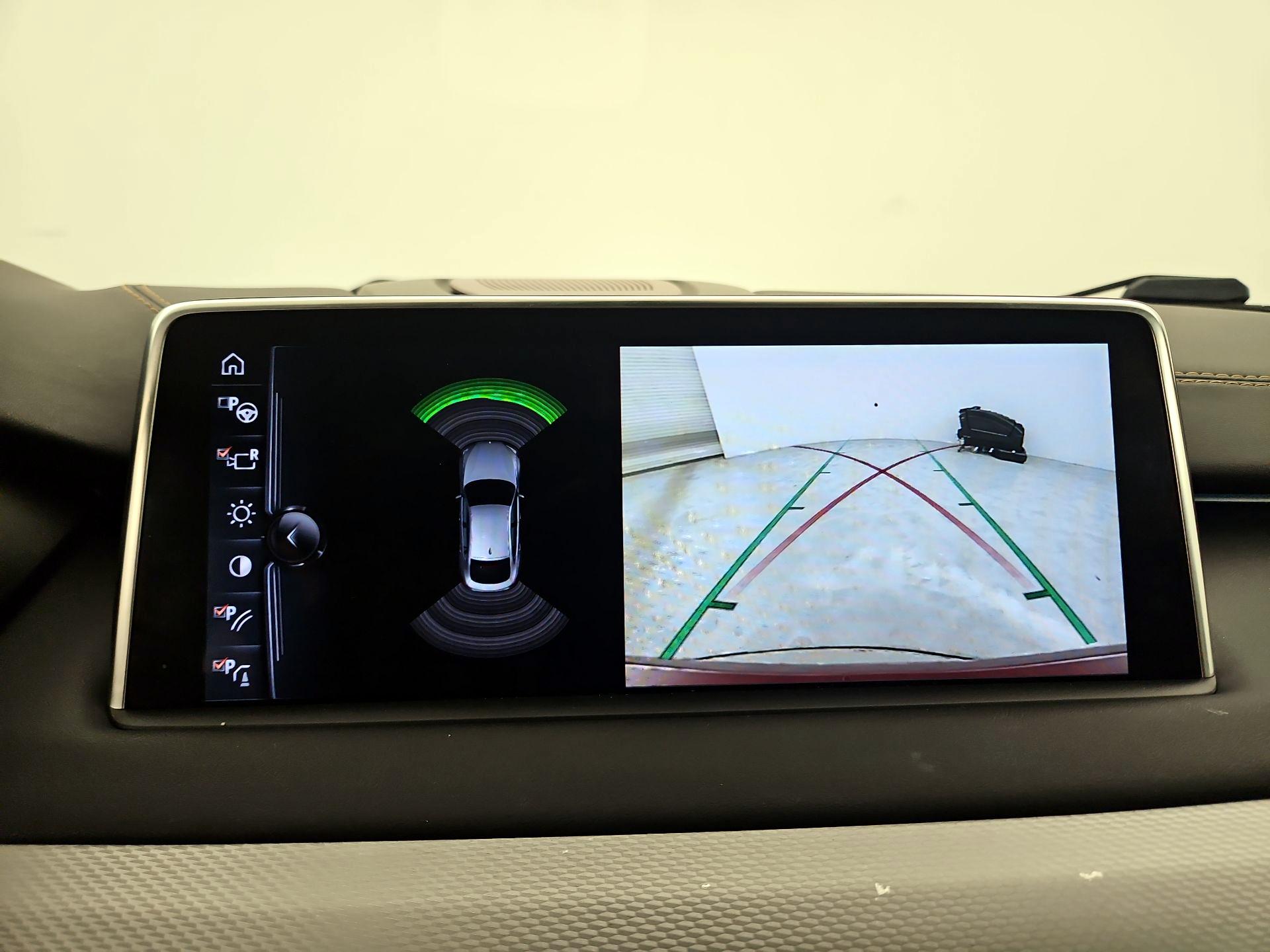 Thumbnail: 2017 BMW X6 - 15