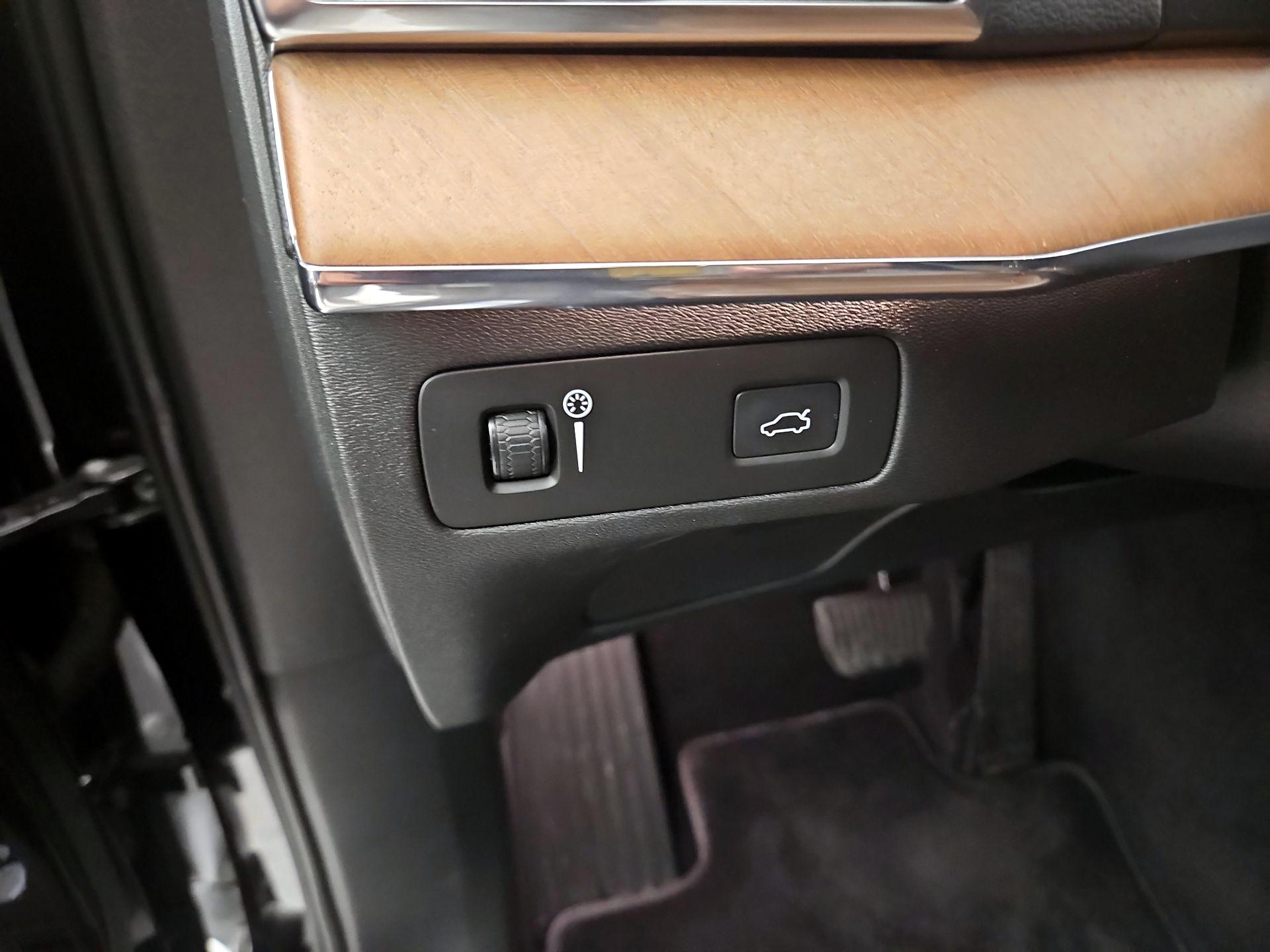 Thumbnail: 2018 Volvo XC90 - 13