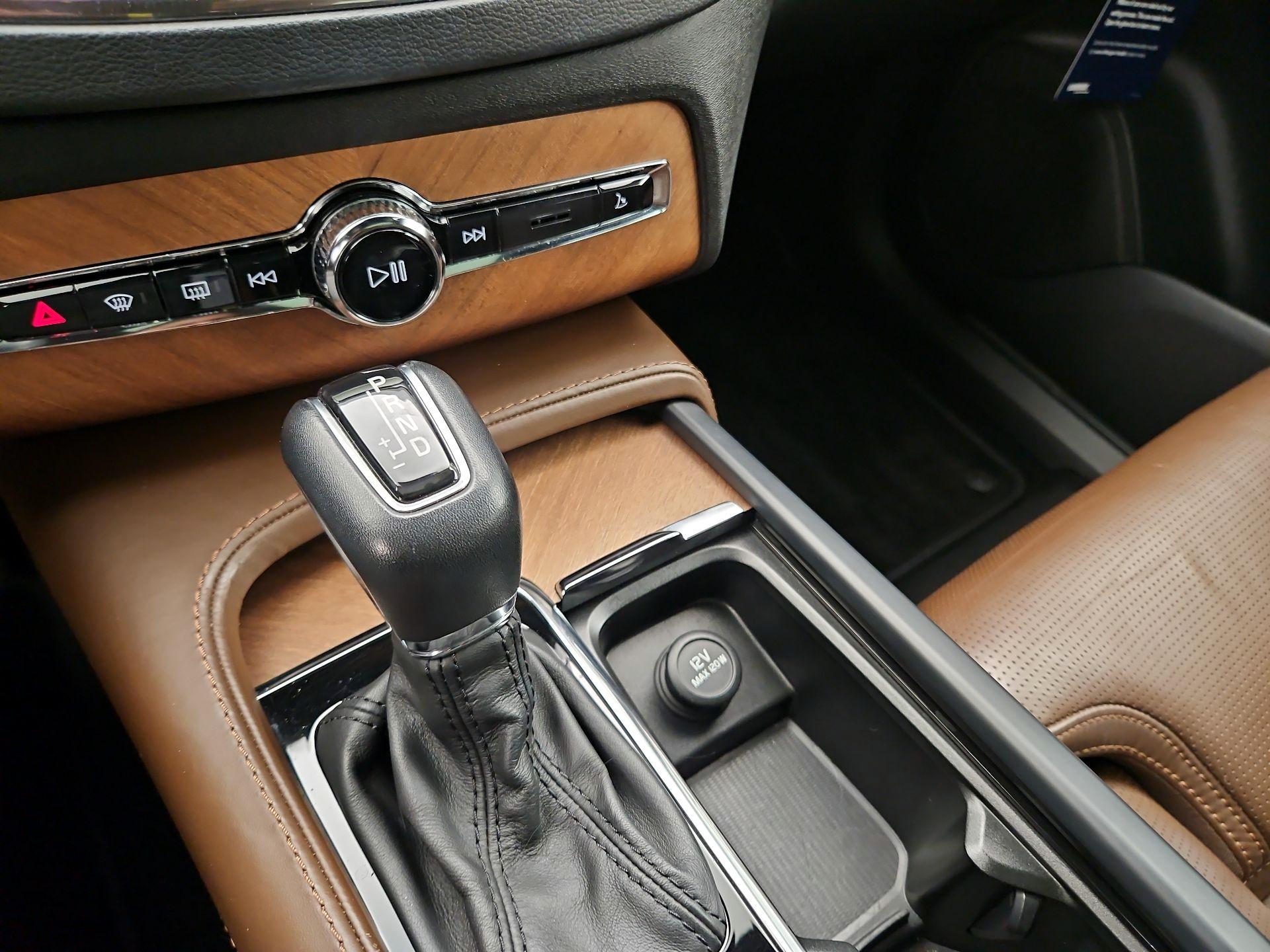 Thumbnail: 2018 Volvo XC90 - 17