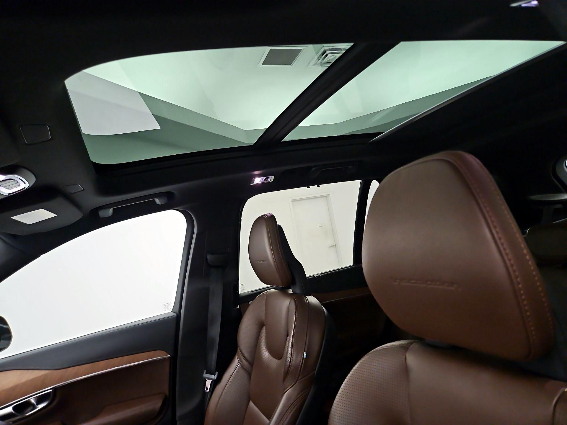 Thumbnail: 2018 Volvo XC90 - 19