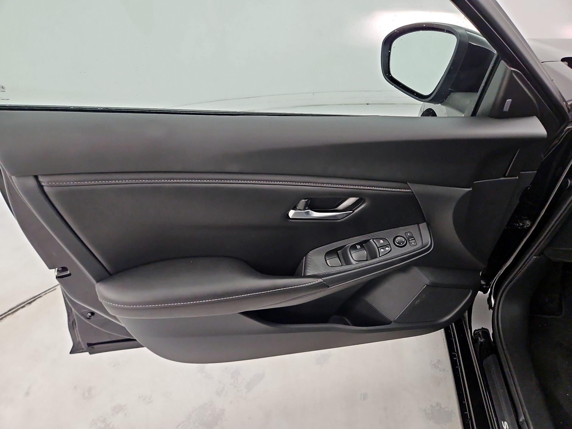 Thumbnail: 2023 Nissan Sentra - 12