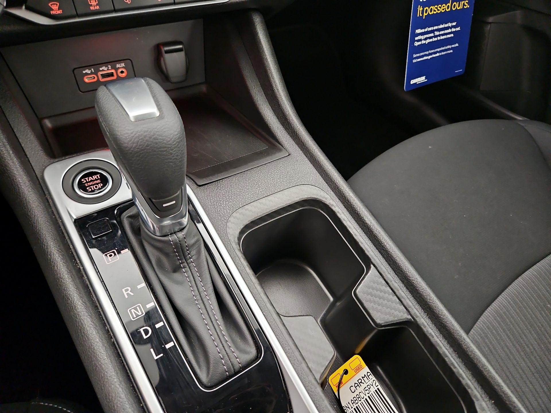 Thumbnail: 2023 Nissan Sentra - 17