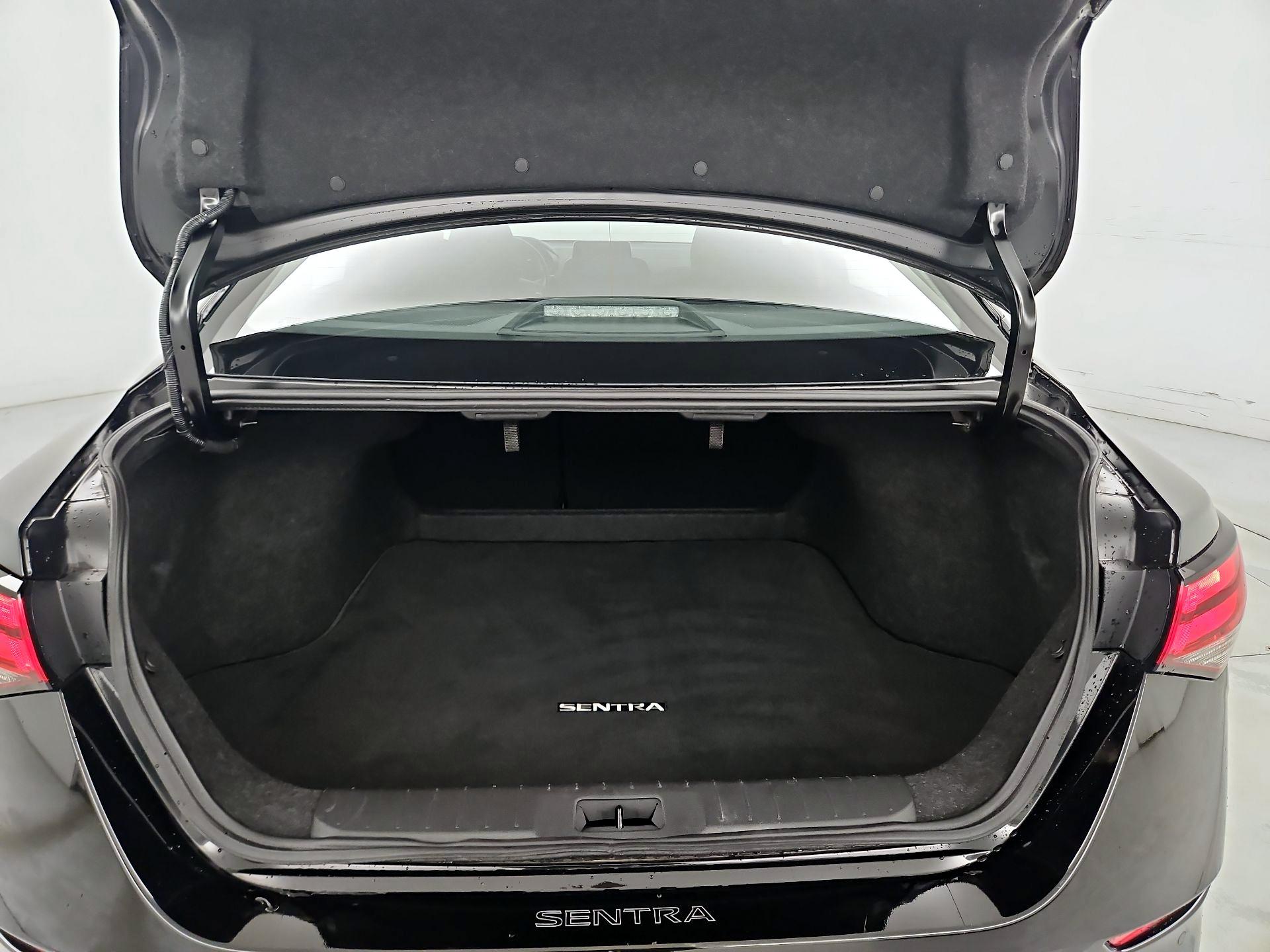 Thumbnail: 2023 Nissan Sentra - 20