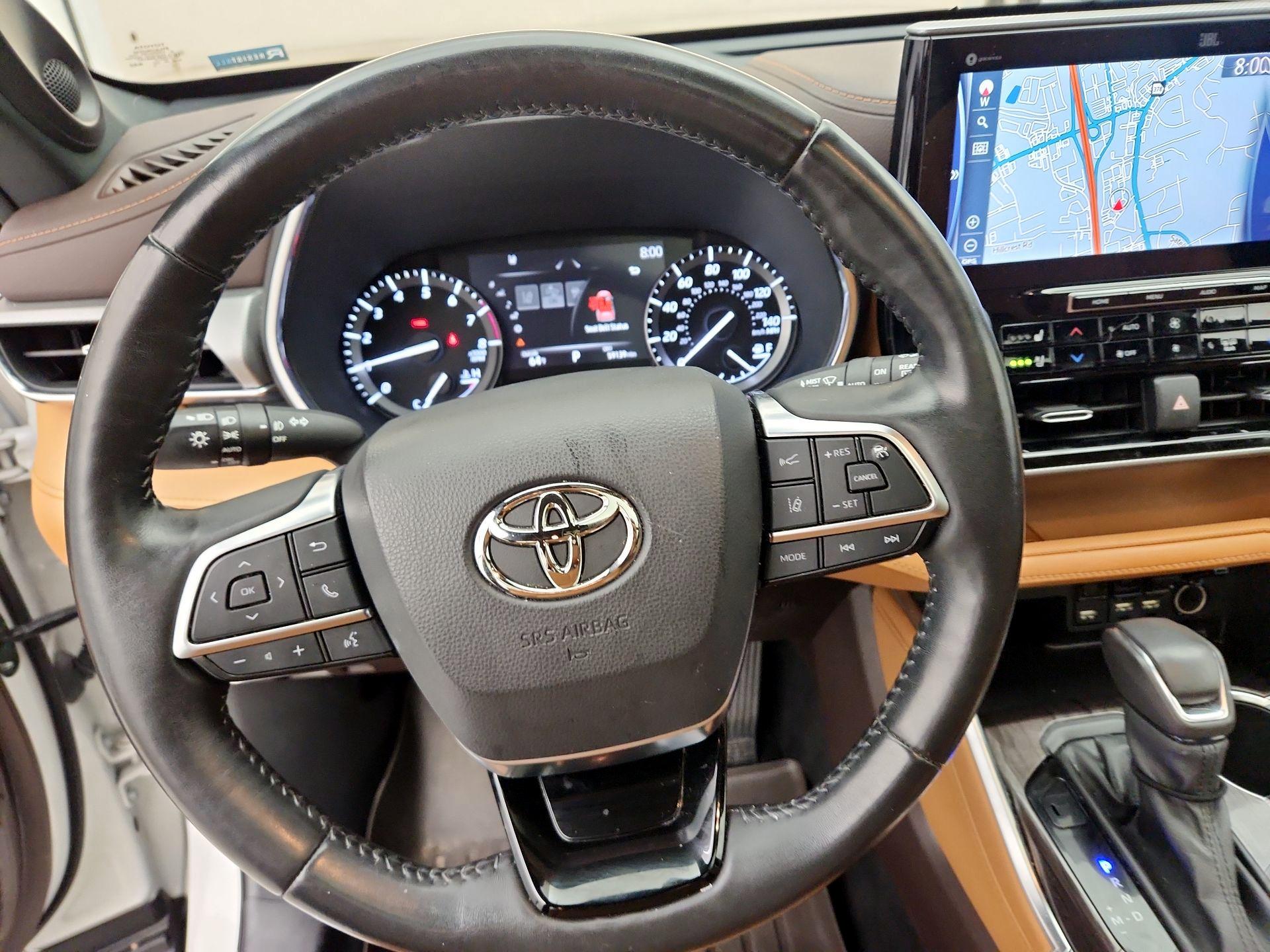 Thumbnail: 2021 Toyota Highlander - 10