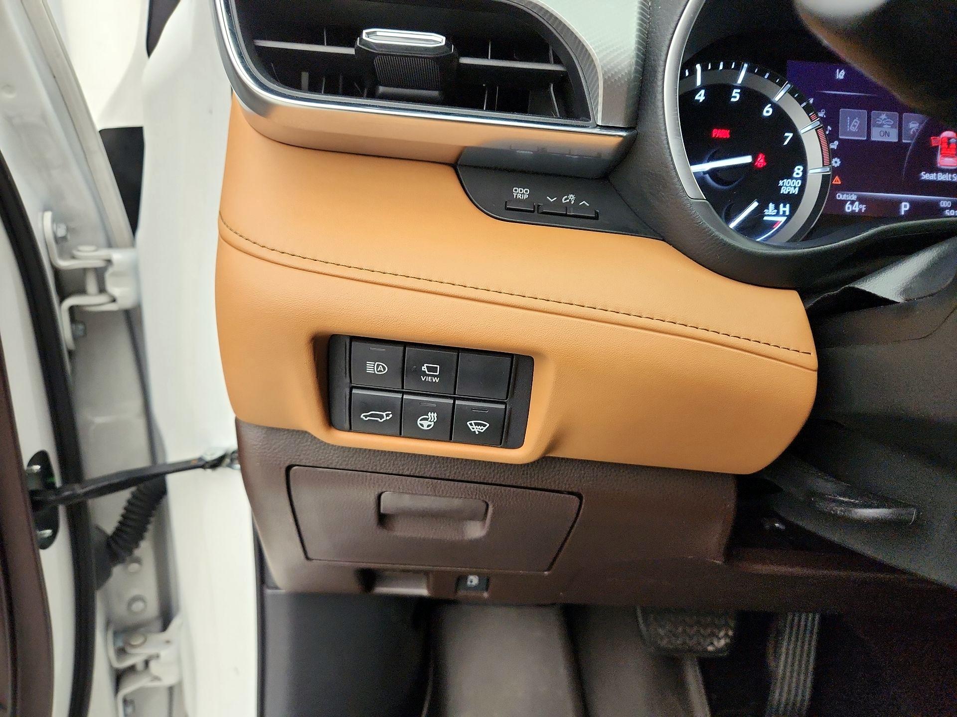 Thumbnail: 2021 Toyota Highlander - 13