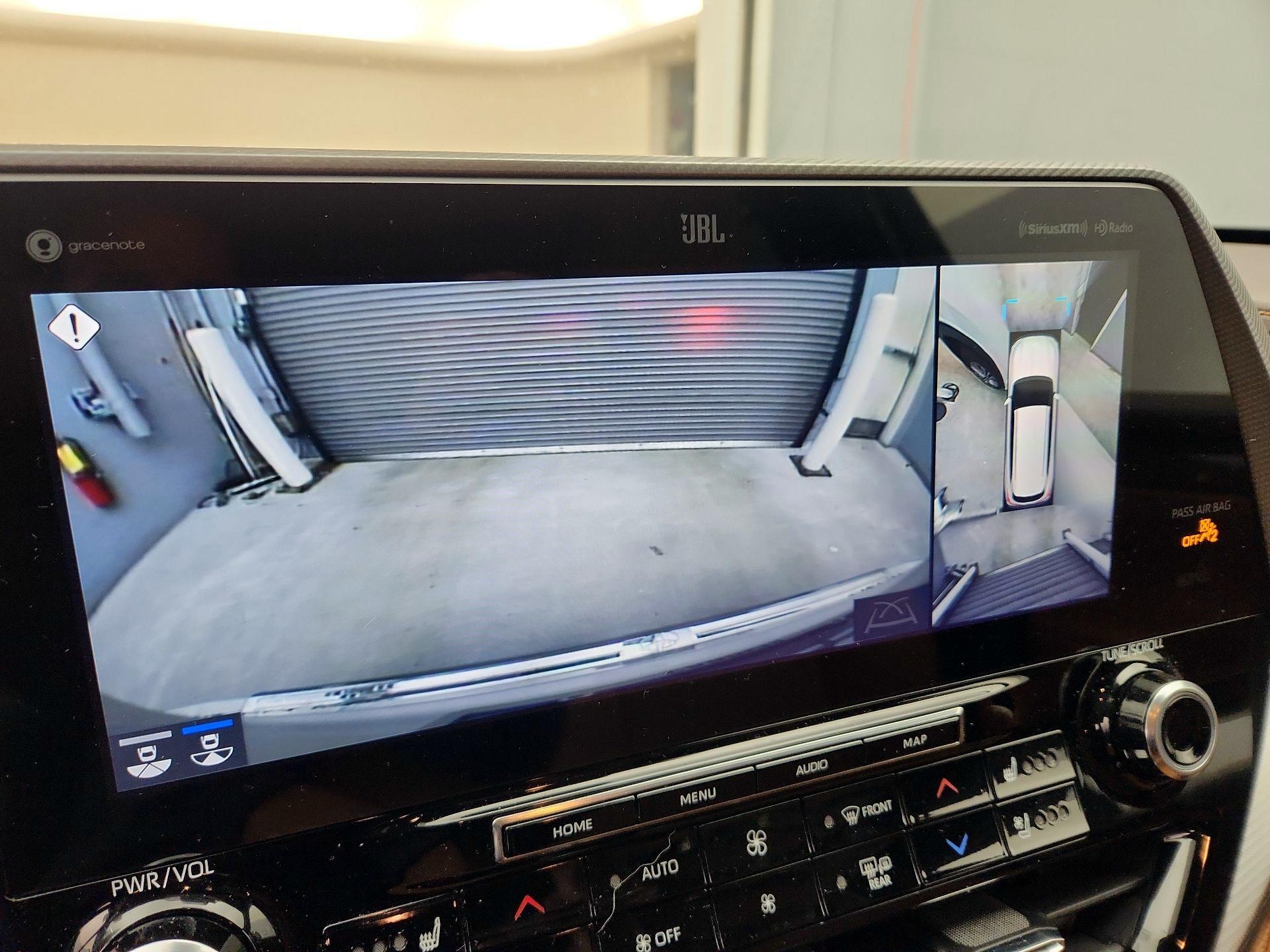 Thumbnail: 2021 Toyota Highlander - 15