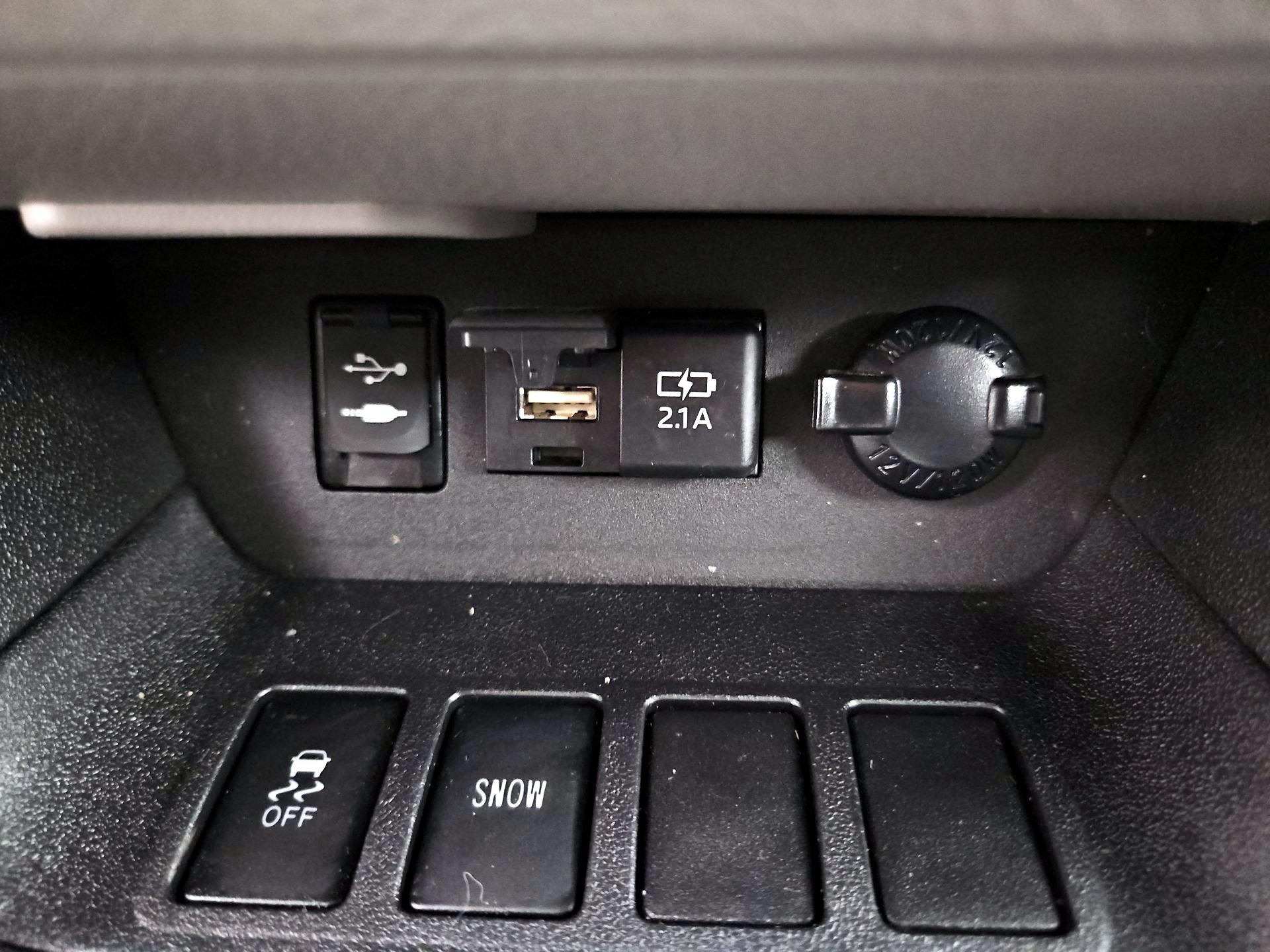 Thumbnail: 2019 Toyota Highlander - 19