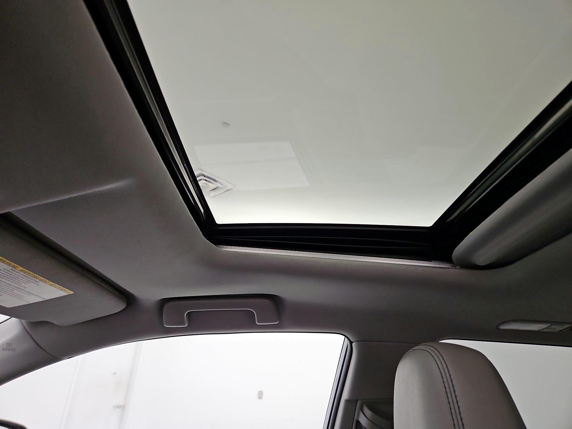 Thumbnail: 2019 Toyota Highlander - 20