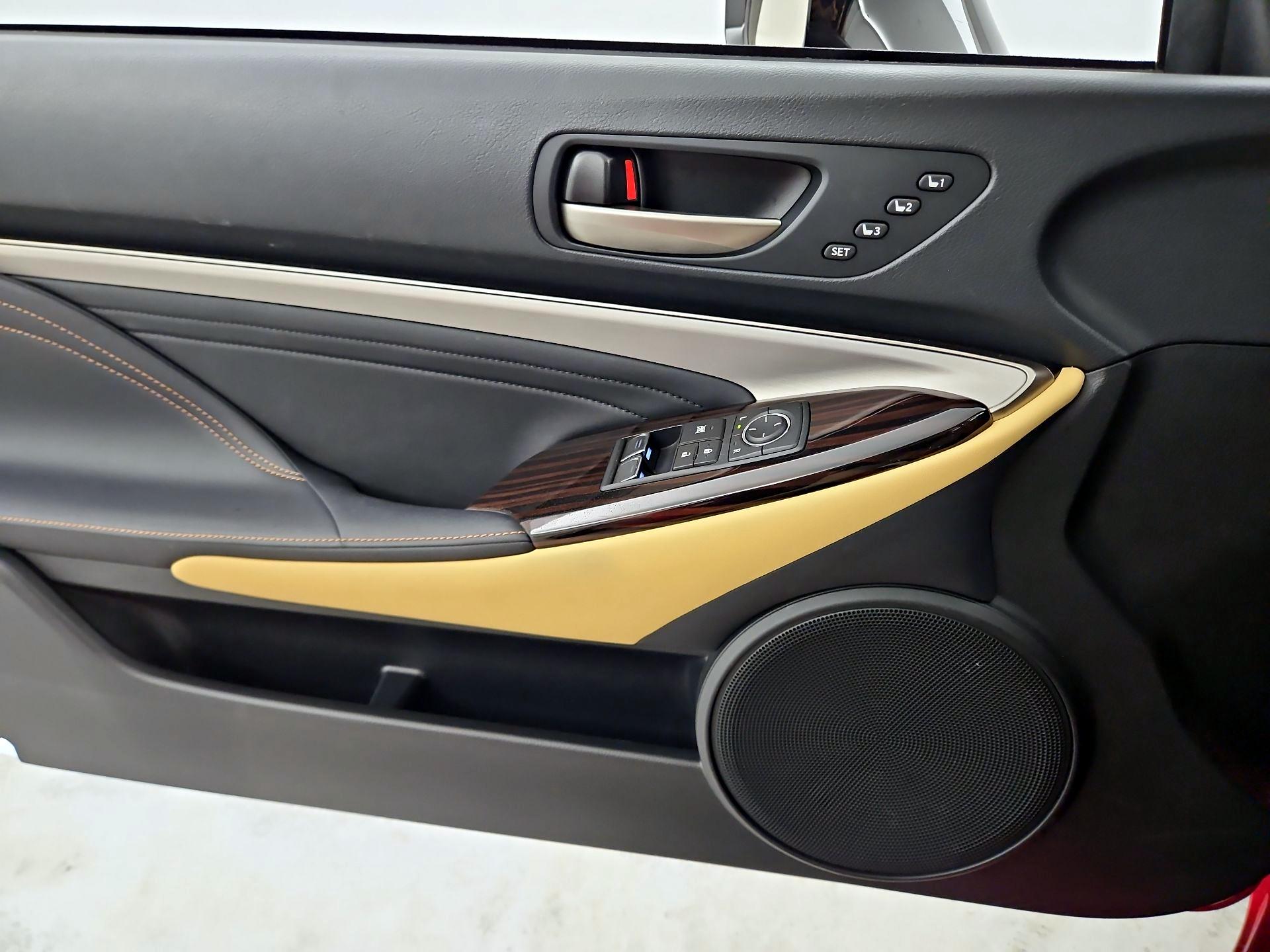 Thumbnail: 2019 Lexus RC - 12