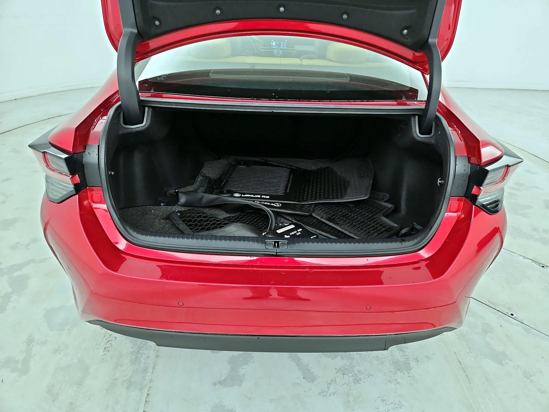 Thumbnail: 2019 Lexus RC - 20