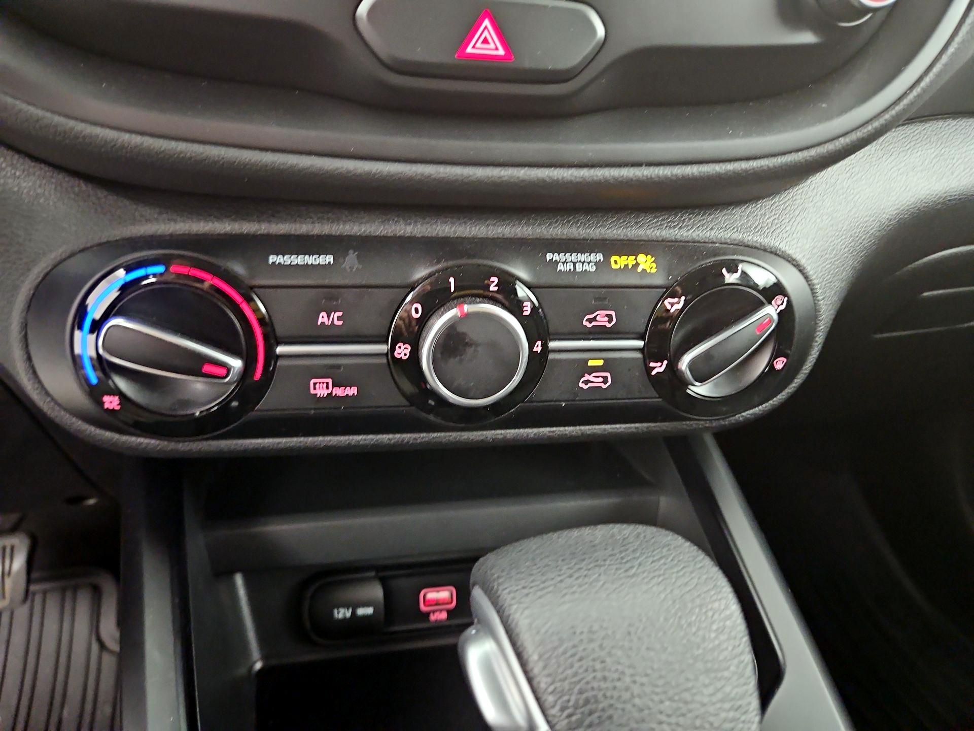 Thumbnail: 2020 Kia Soul - 16