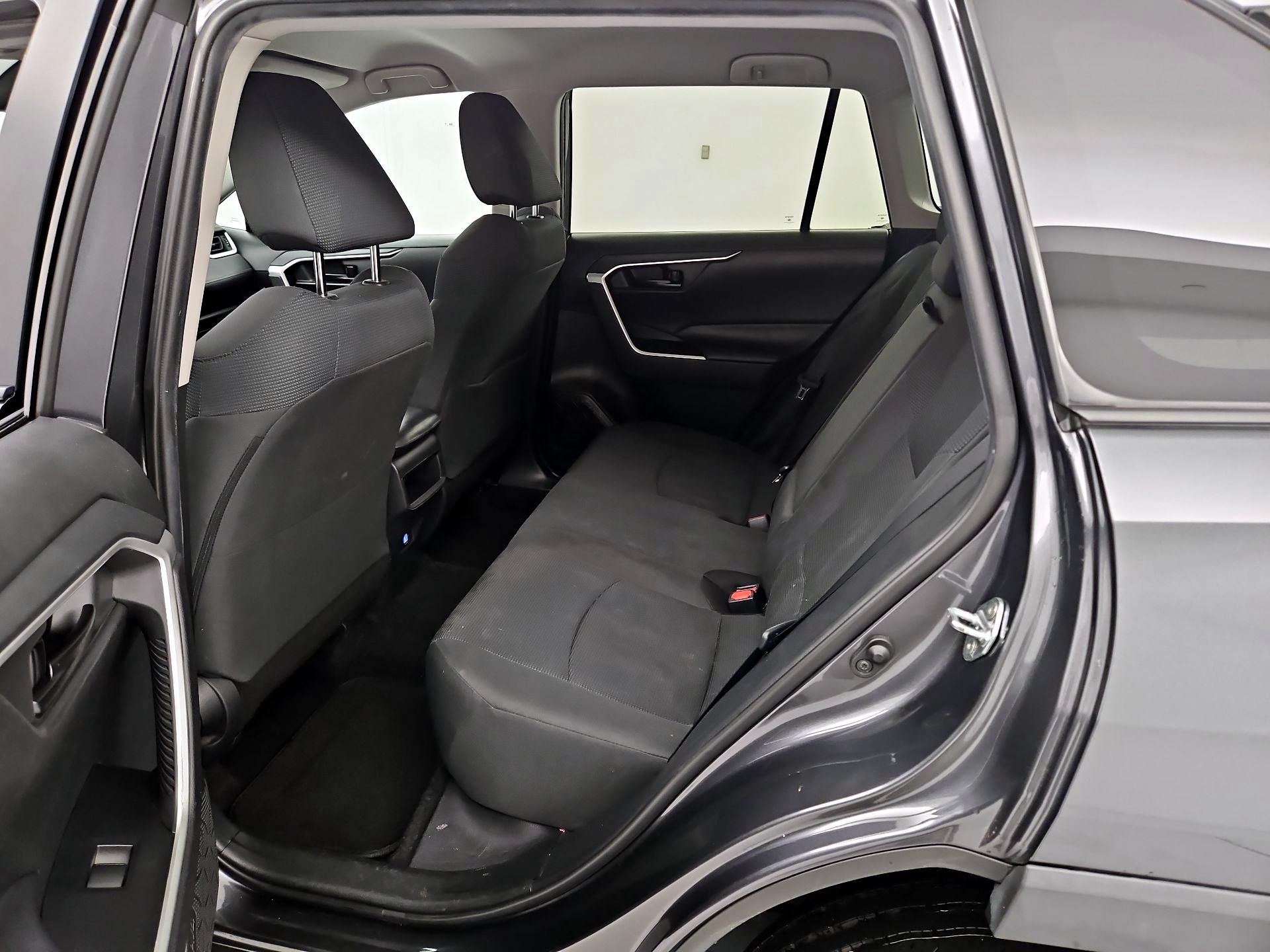 Thumbnail: 2020 Toyota RAV4 - 19