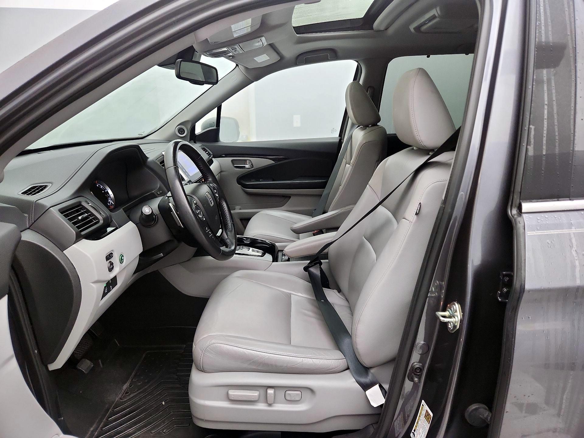 Thumbnail: 2016 Honda Pilot - 11