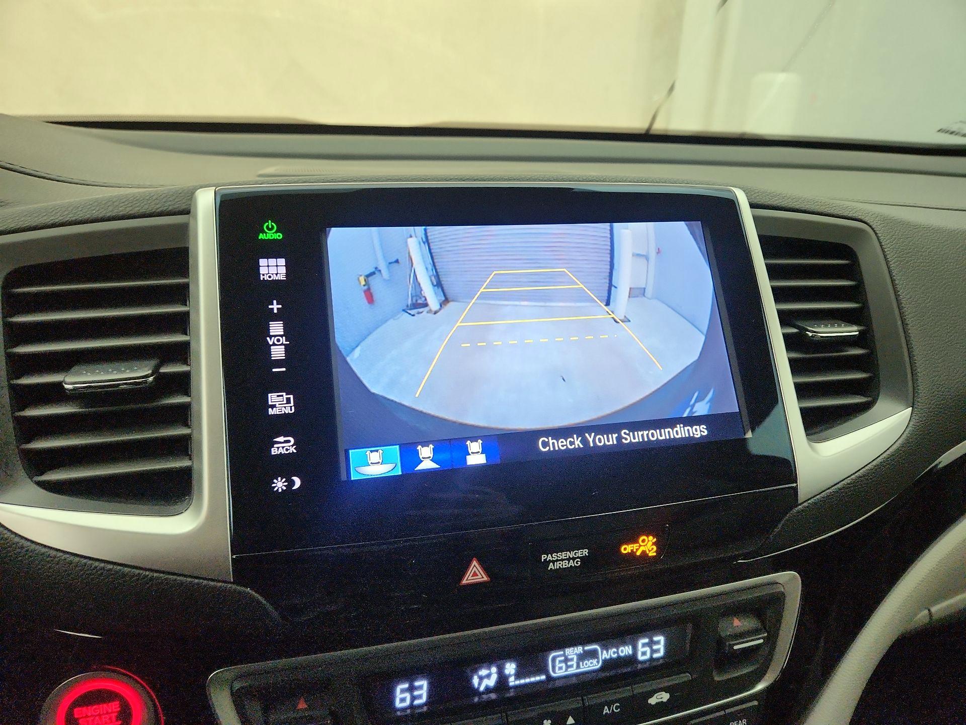 Thumbnail: 2016 Honda Pilot - 14