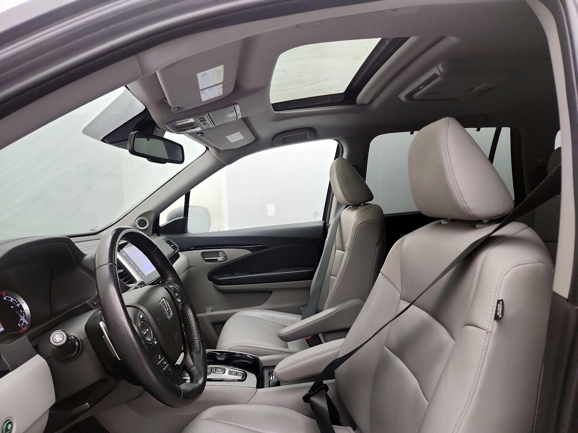 Thumbnail: 2016 Honda Pilot - 19