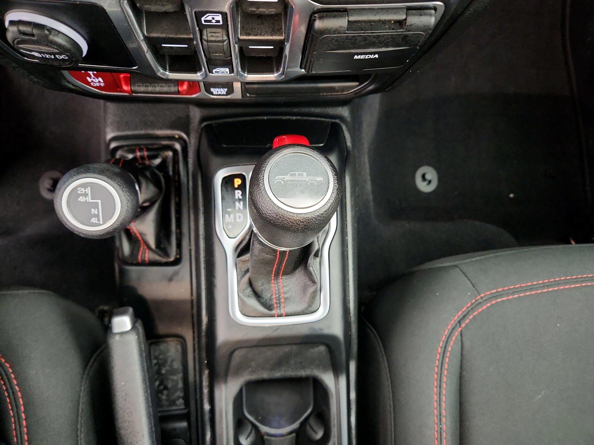 Thumbnail: 2023 Jeep Gladiator - 18