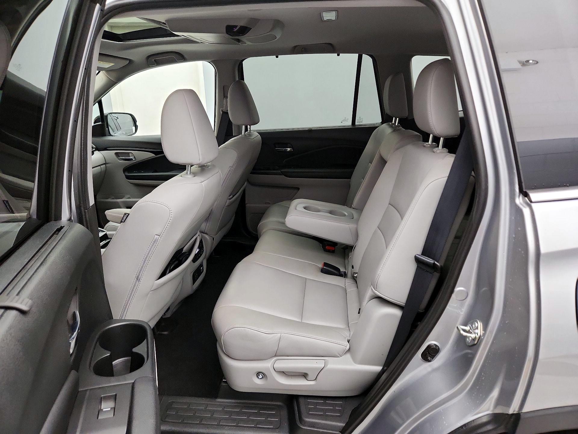 Thumbnail: 2020 Honda Pilot - 20