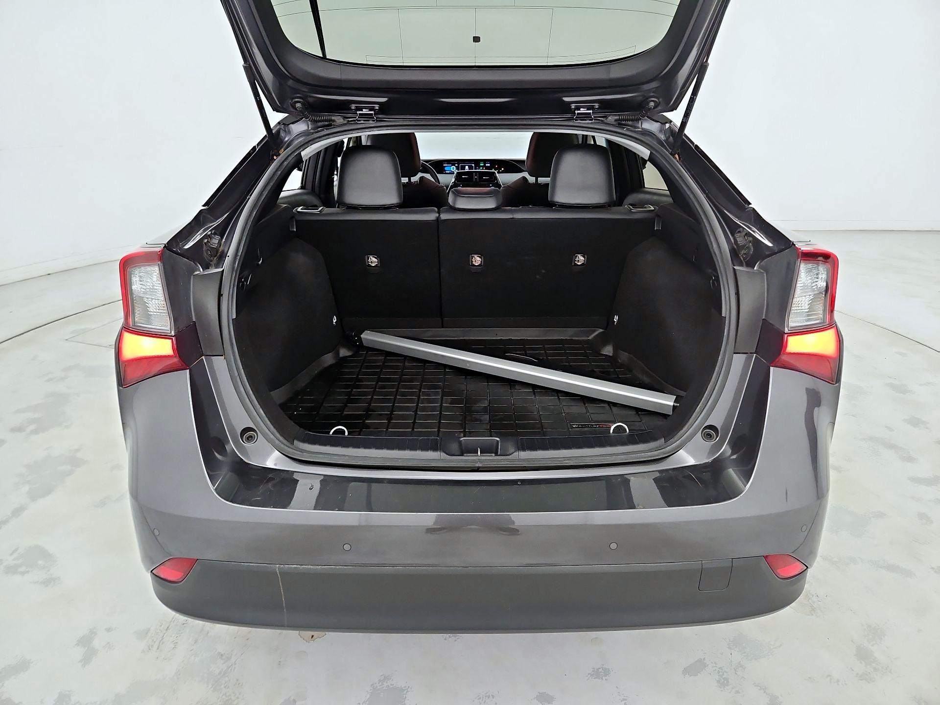 Thumbnail: 2019 Toyota Prius - 20